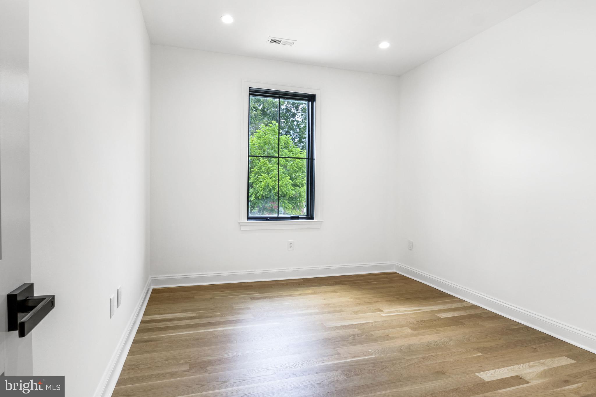 GREENACRES - Residential