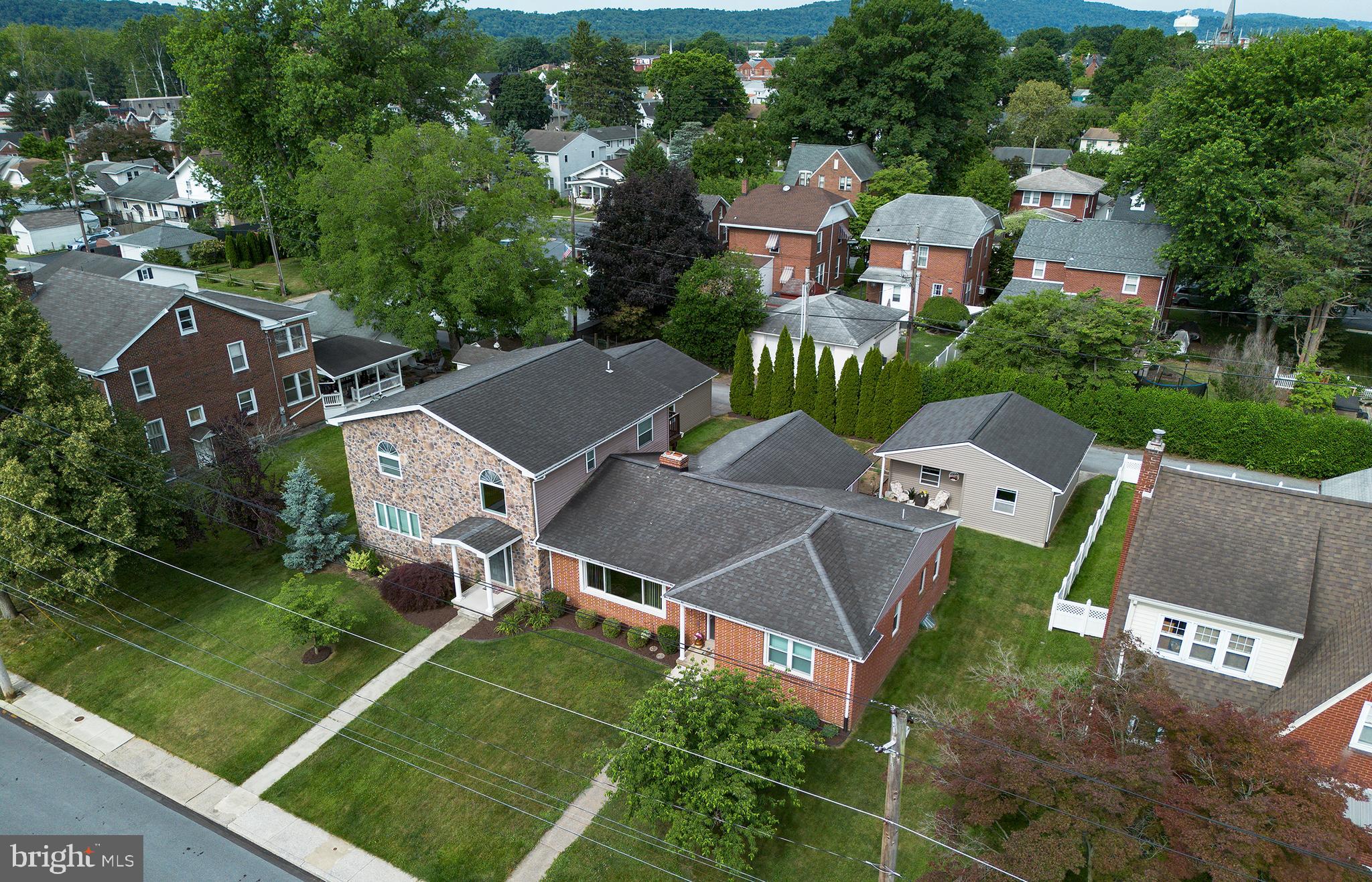 111 N RACE STREET