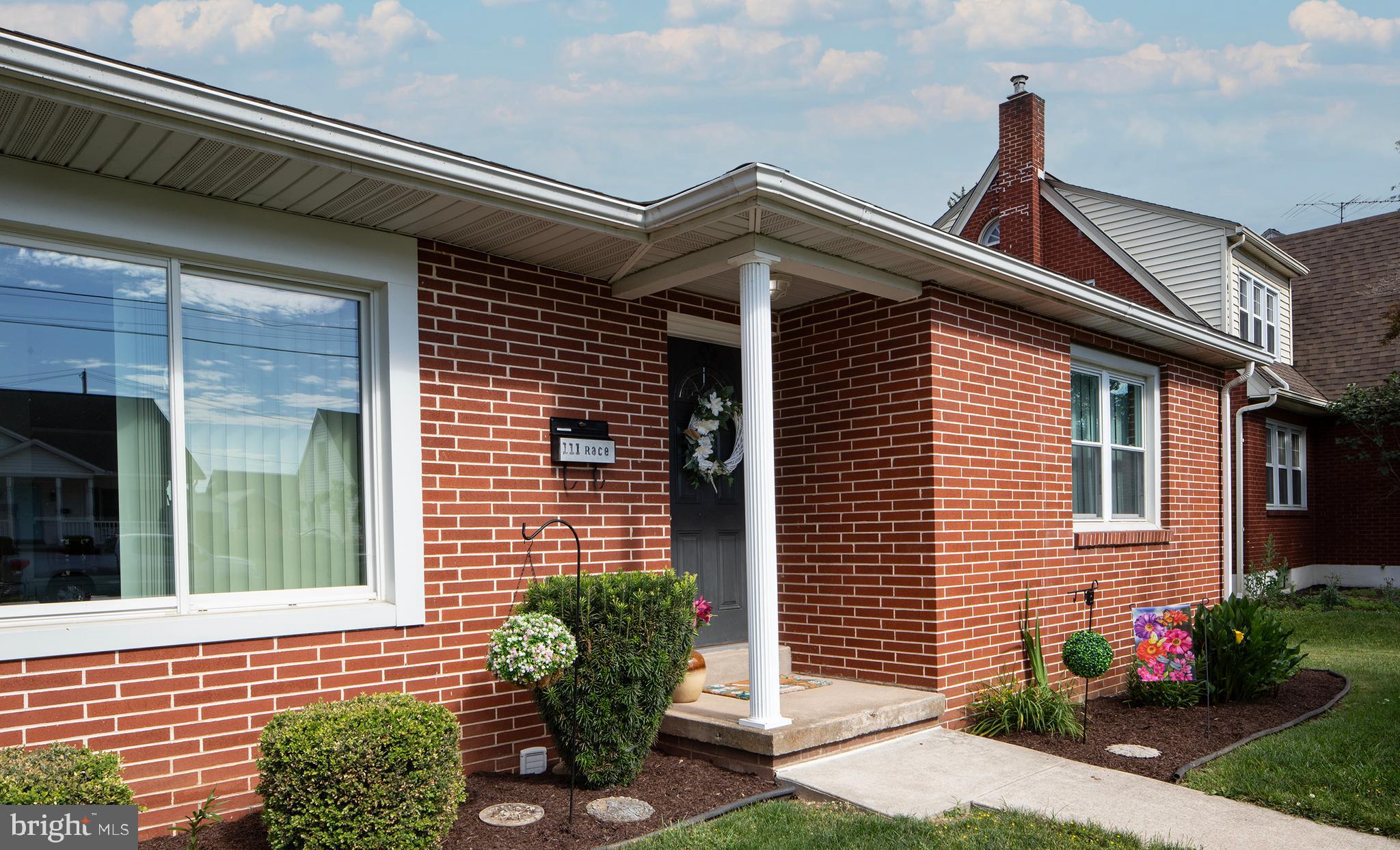 111 N RACE STREET