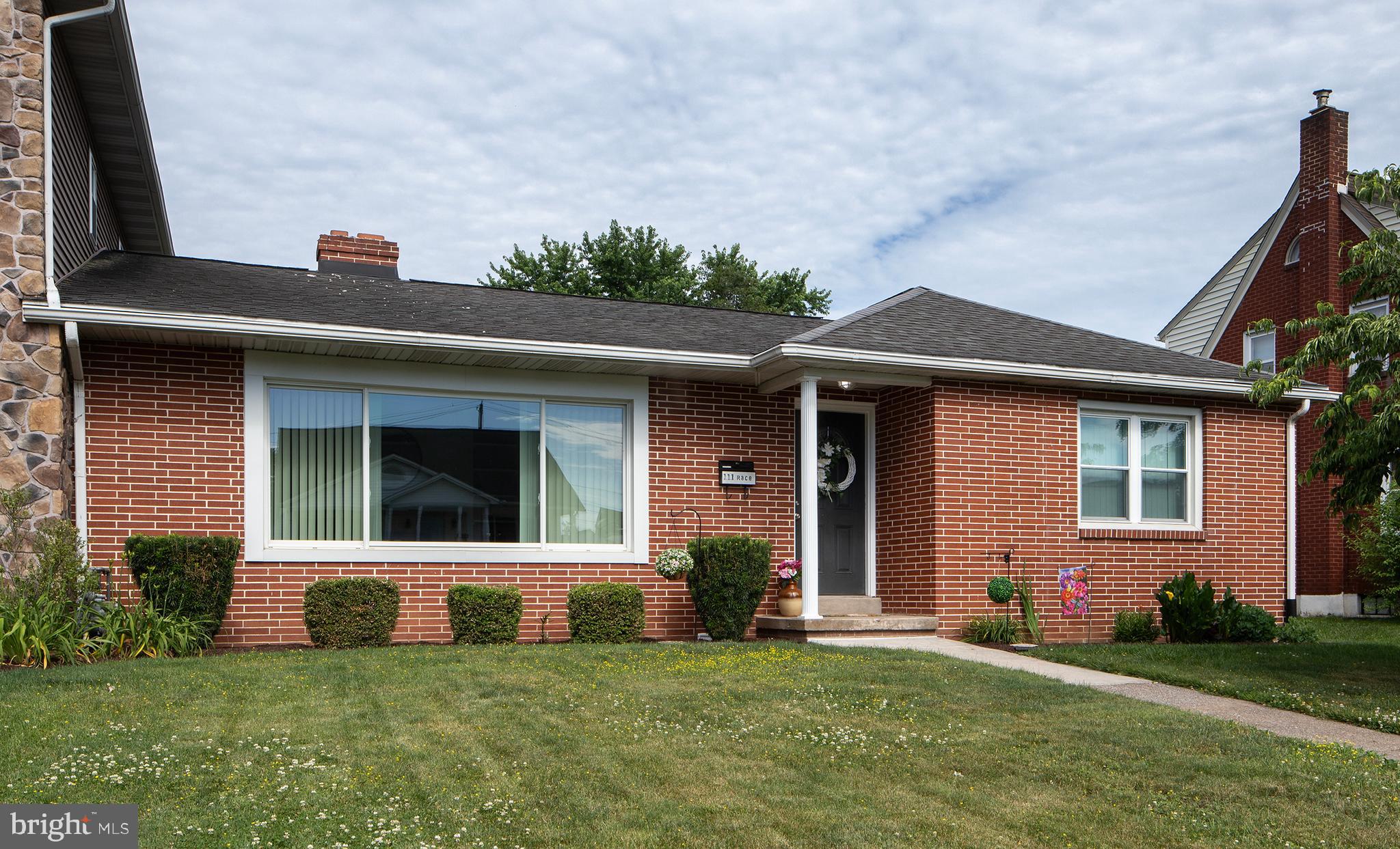 111 N RACE STREET