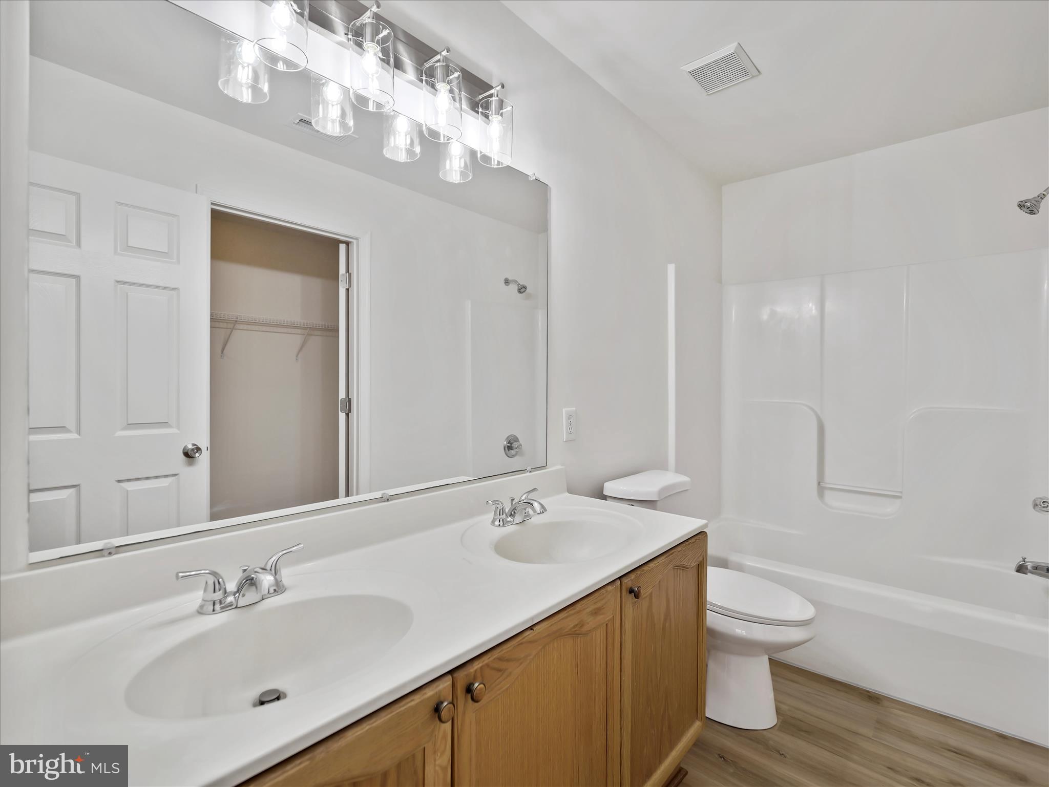 NORTH GATE TOWNE HOMES - Residential