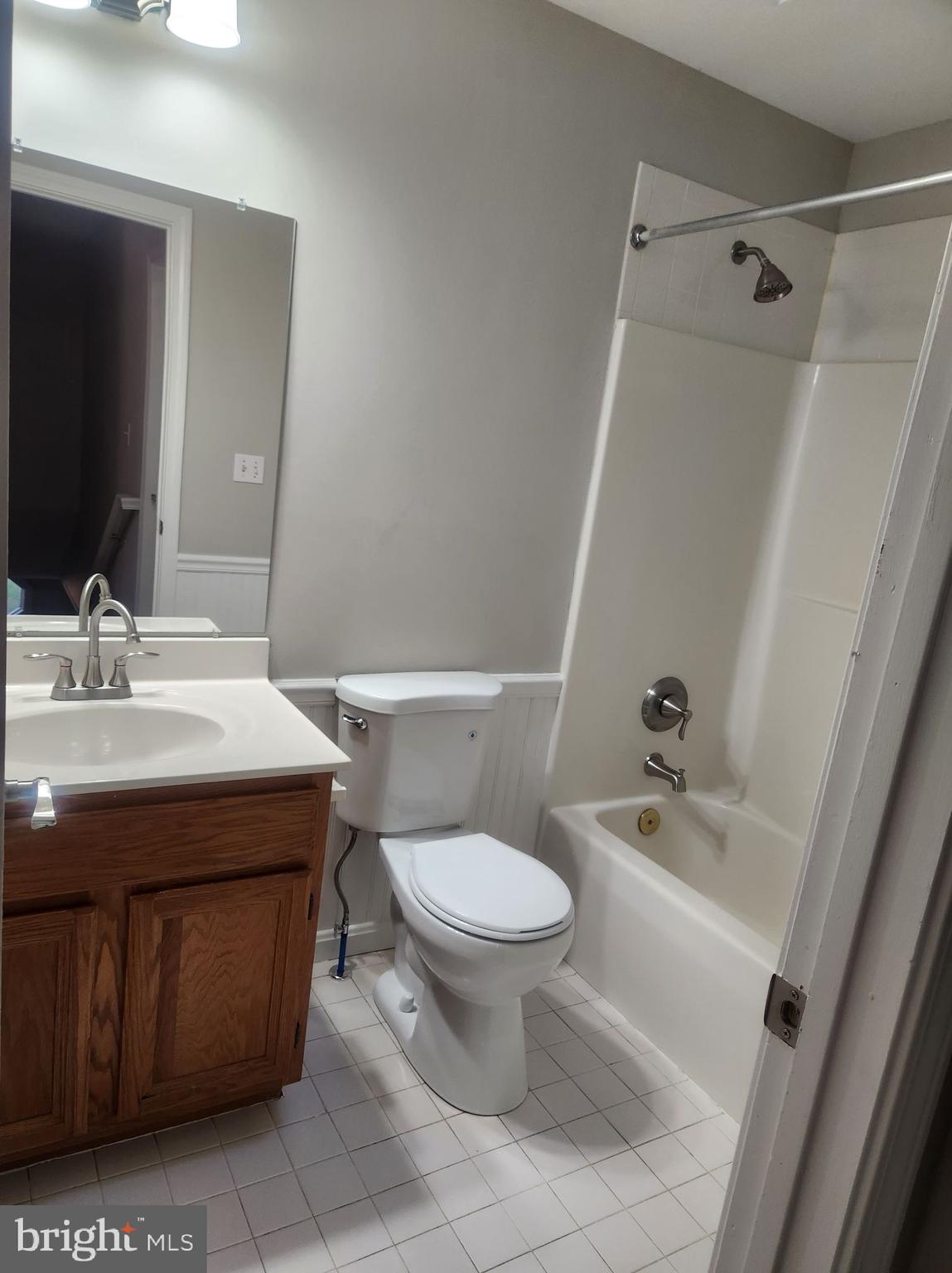 LAKE OF THE WOODS - Residential Lease