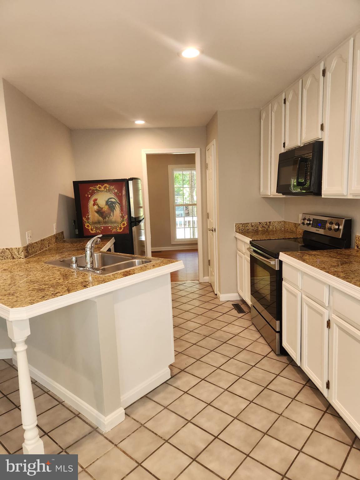 LAKE OF THE WOODS - Residential Lease