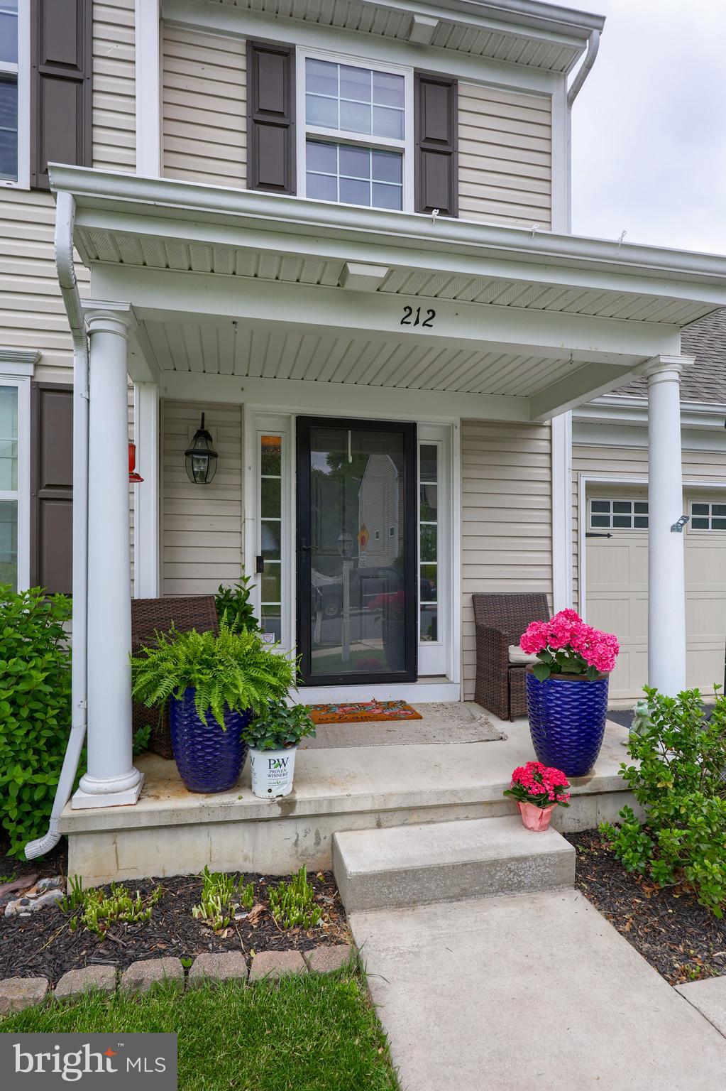 212 KENNETH DRIVE