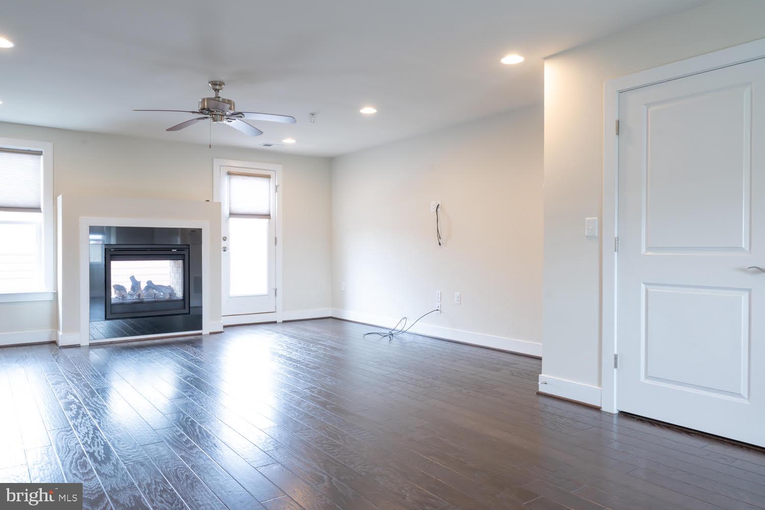 POTOMAC YARD - Residential Lease