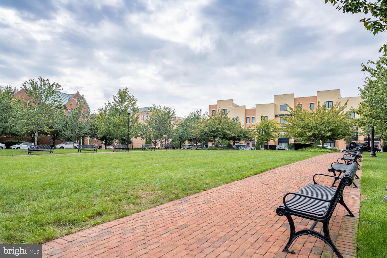 POTOMAC YARD - Residential Lease