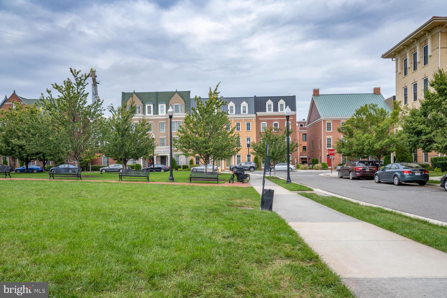 POTOMAC YARD - Residential Lease