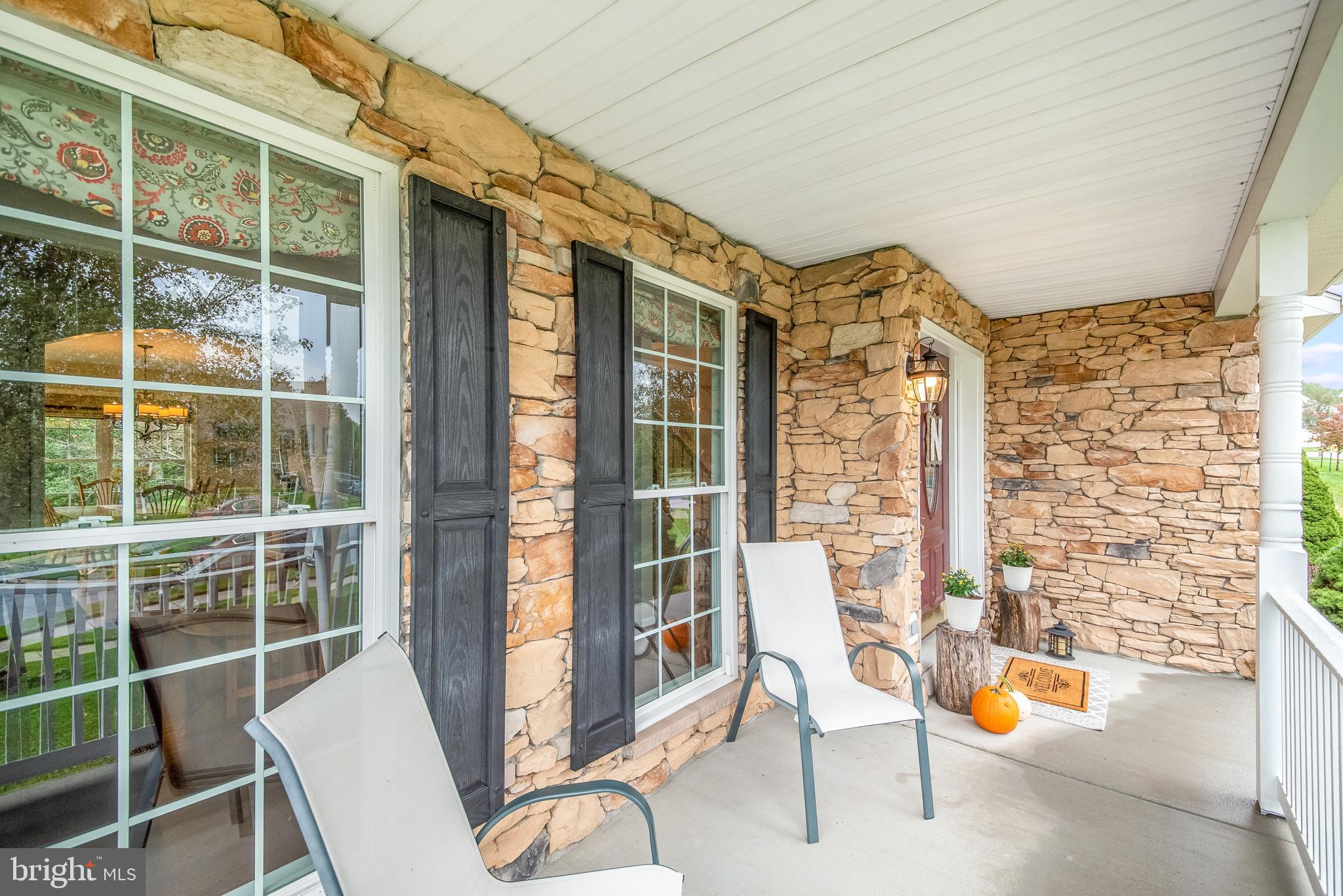 FOREST LAKES - Residential