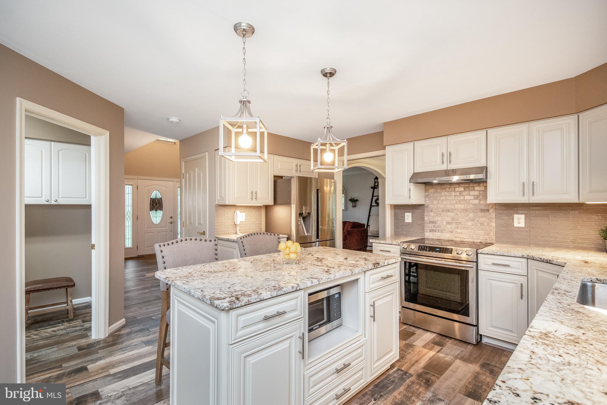 FOREST LAKES - Residential