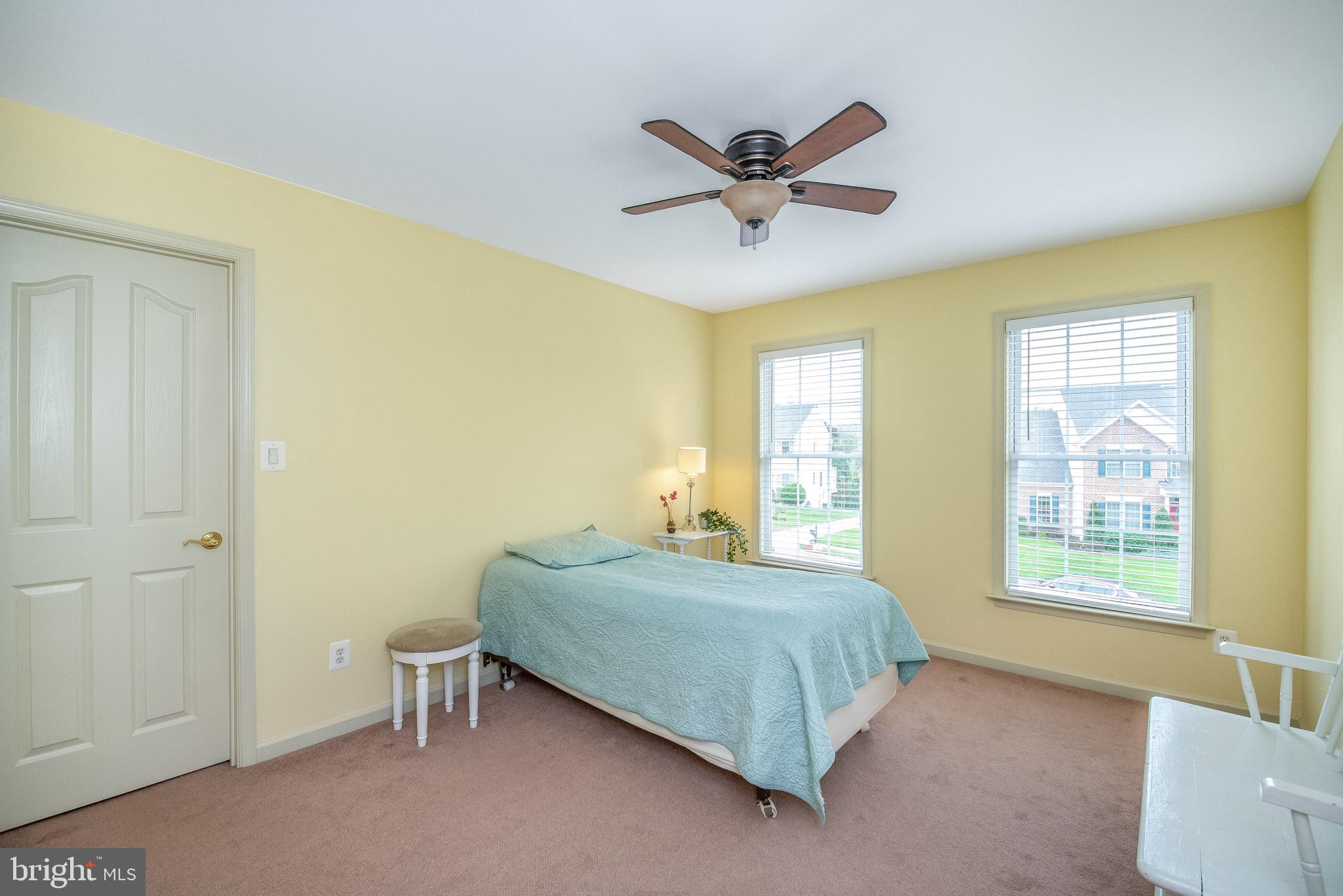 FOREST LAKES - Residential