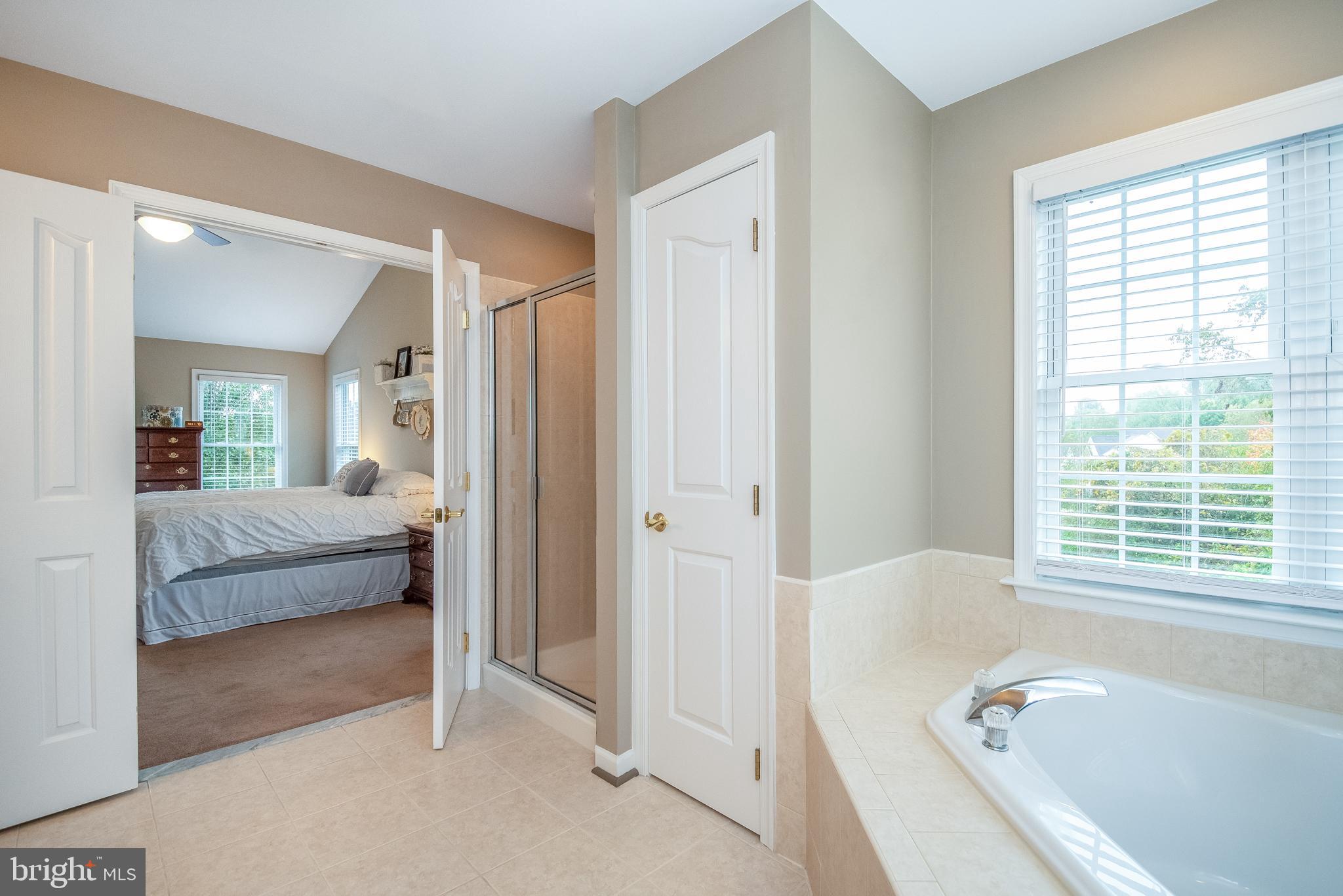 FOREST LAKES - Residential