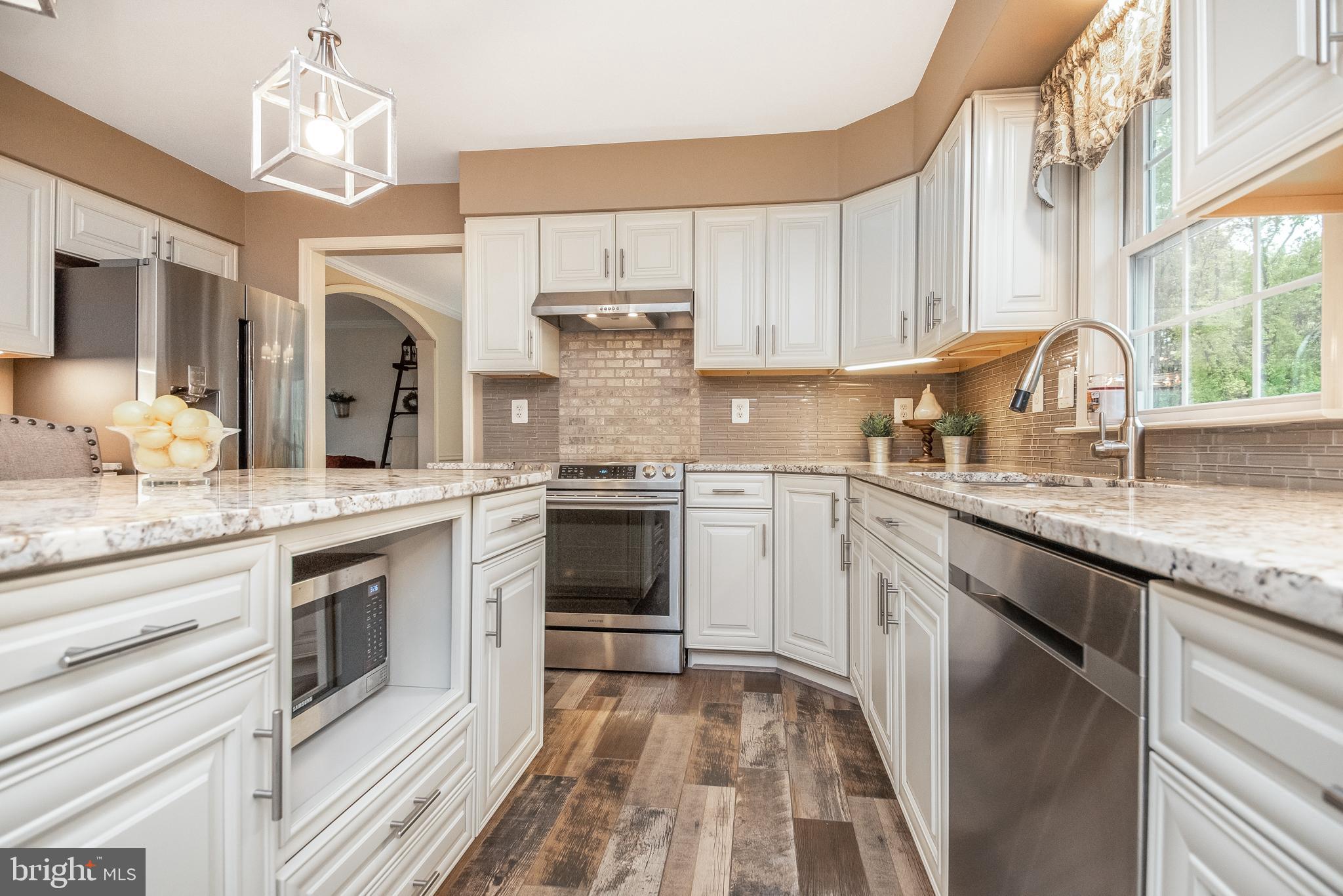 FOREST LAKES - Residential