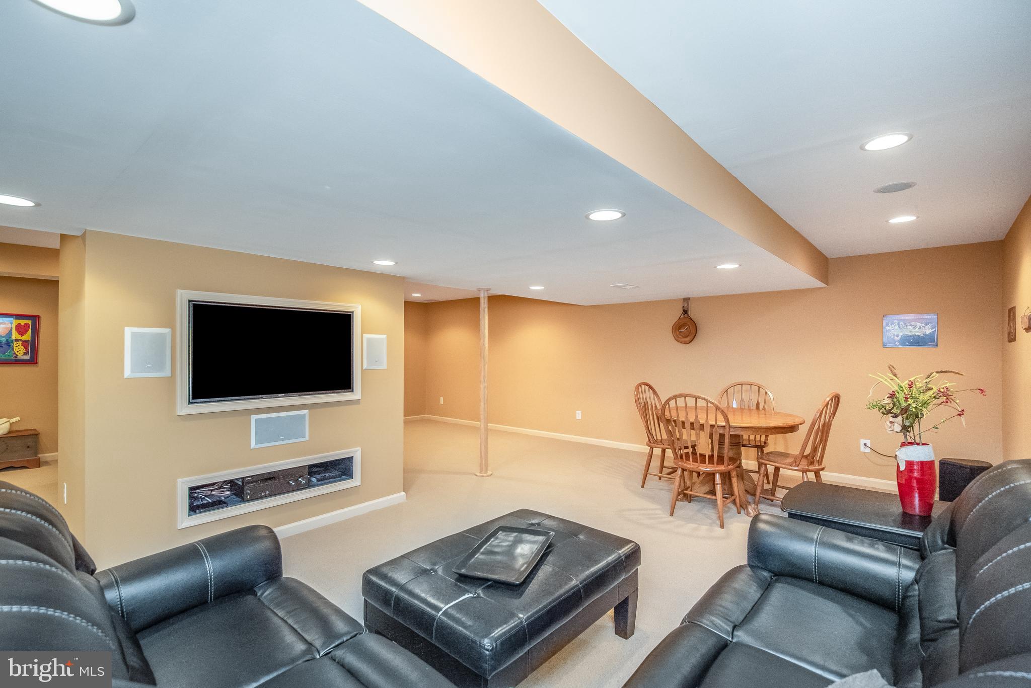 FOREST LAKES - Residential