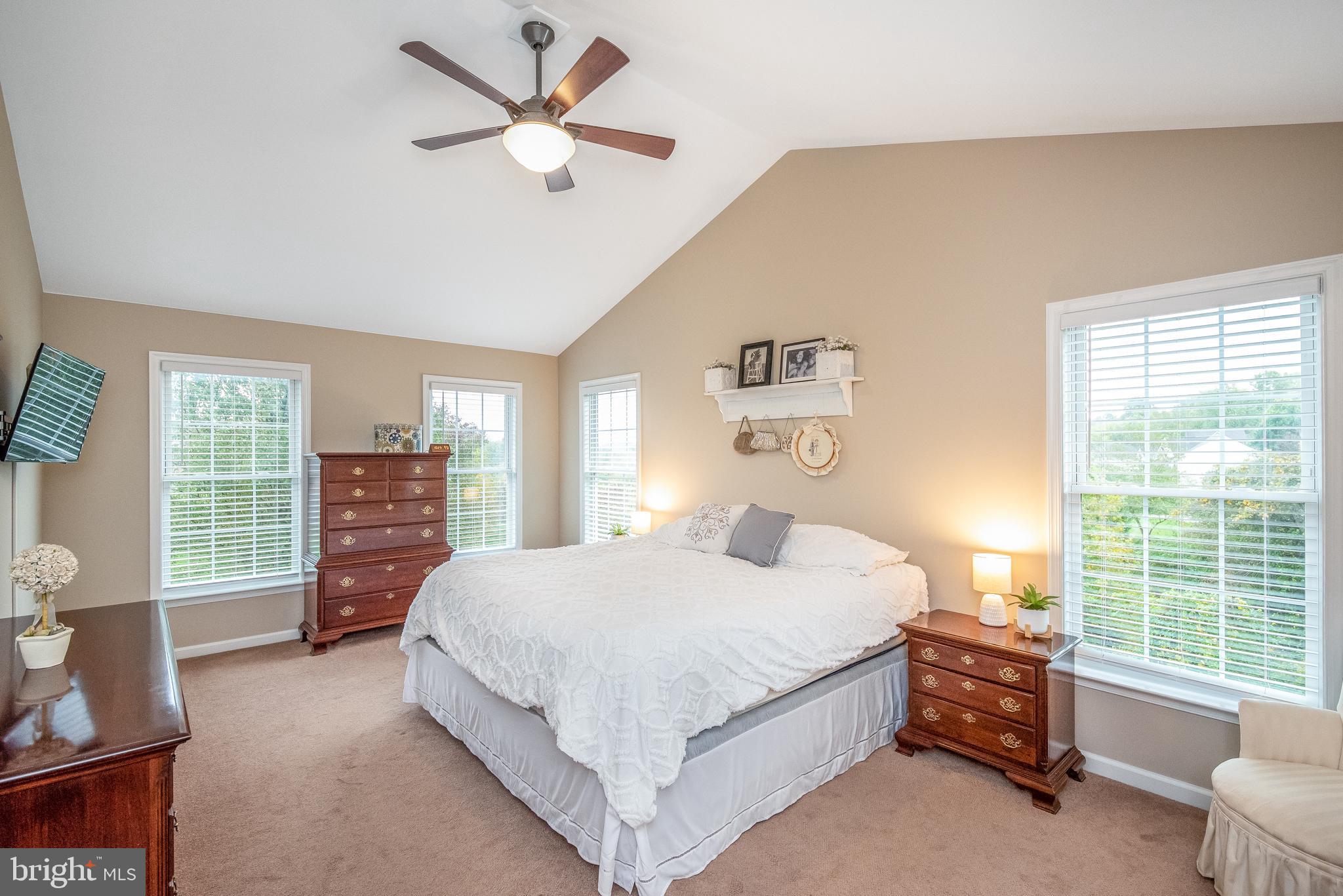 FOREST LAKES - Residential