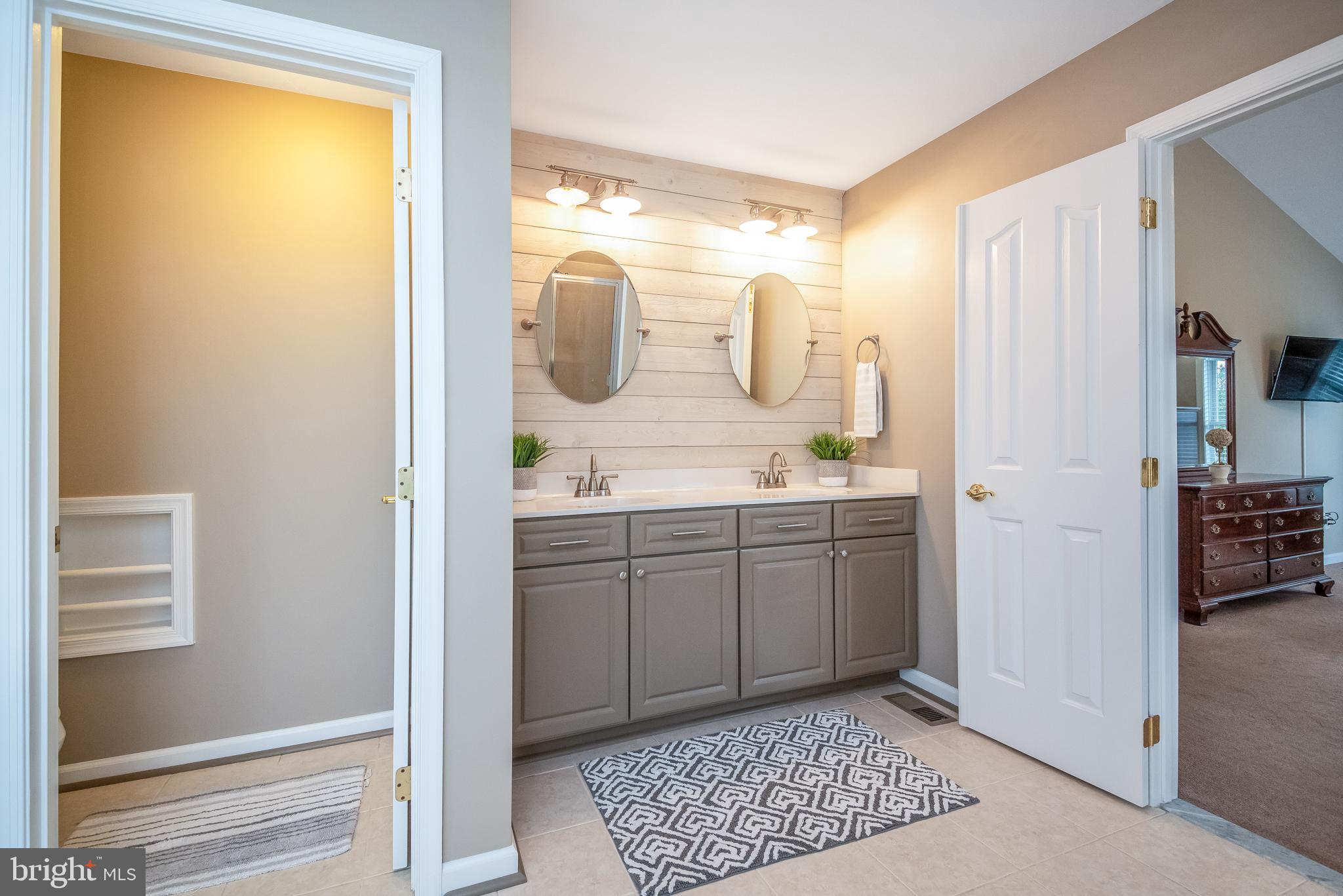 FOREST LAKES - Residential