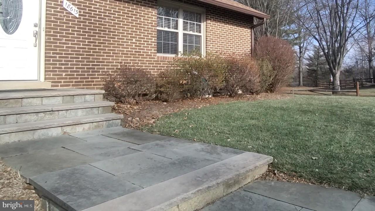 BROOKVILLE KNOLLS - Residential