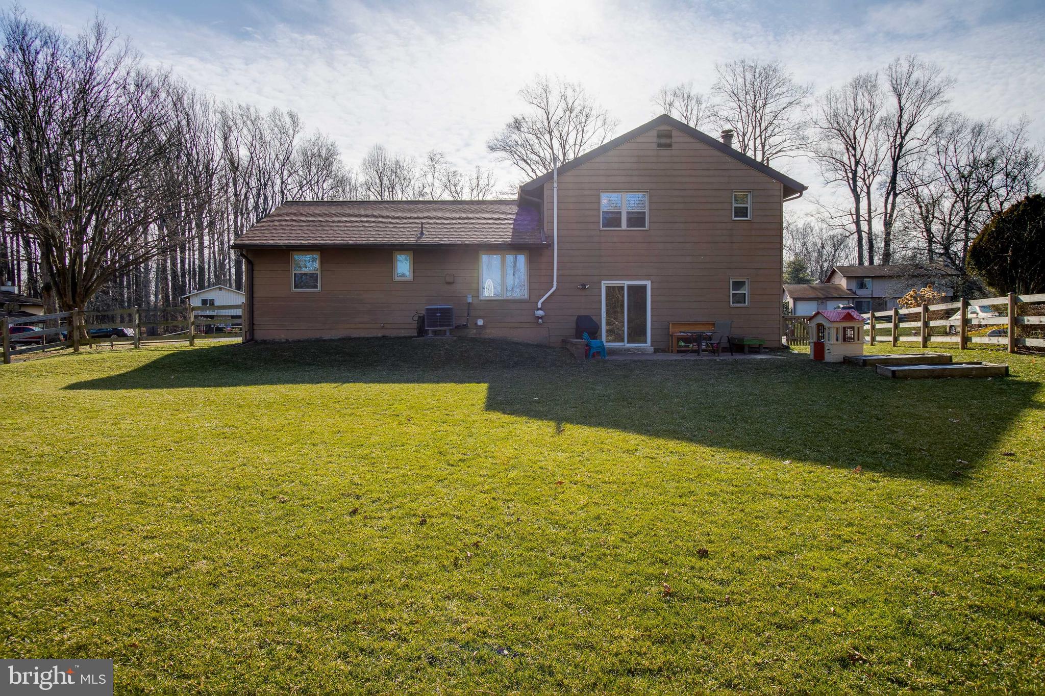 BROOKVILLE KNOLLS - Residential