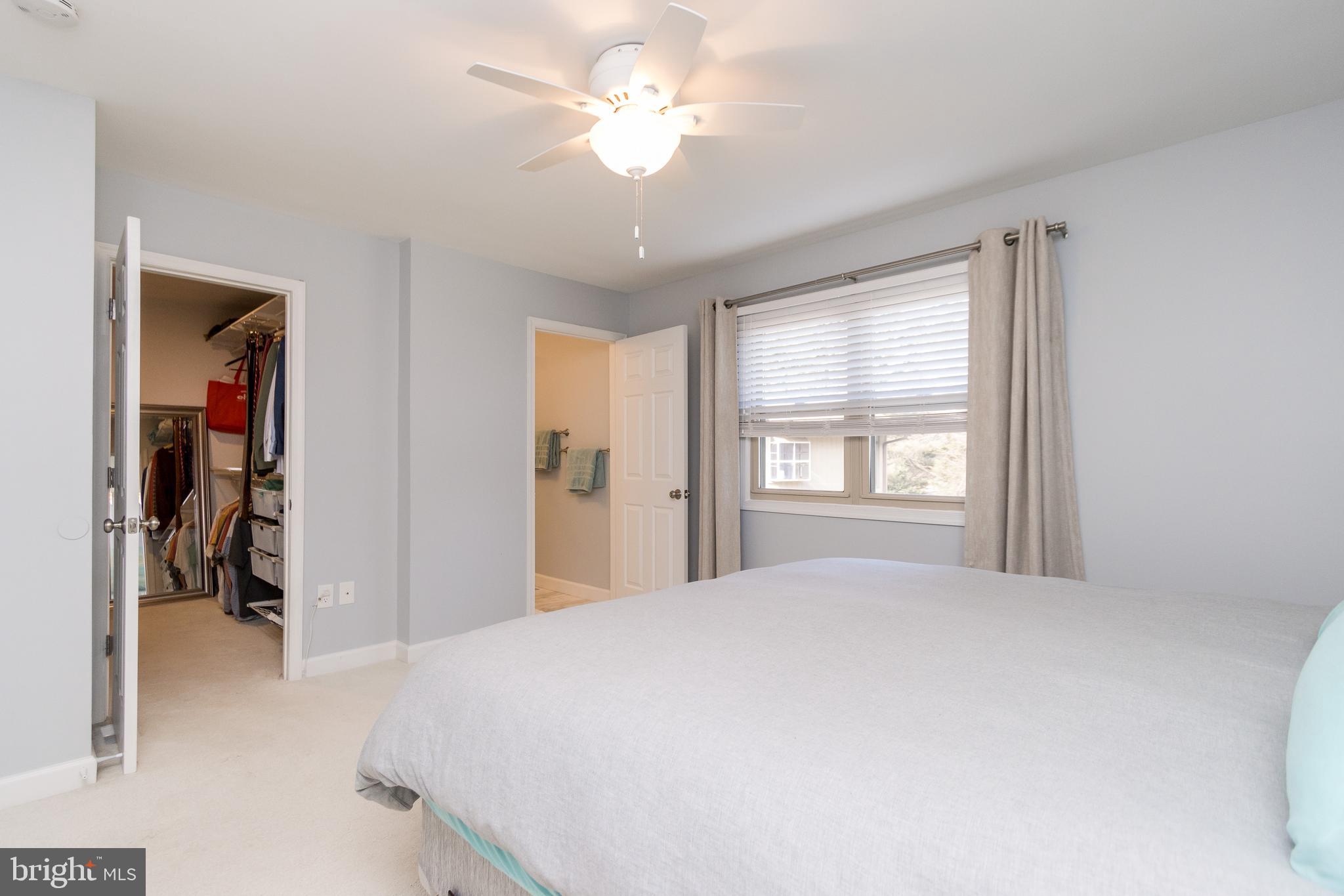 BROOKVILLE KNOLLS - Residential