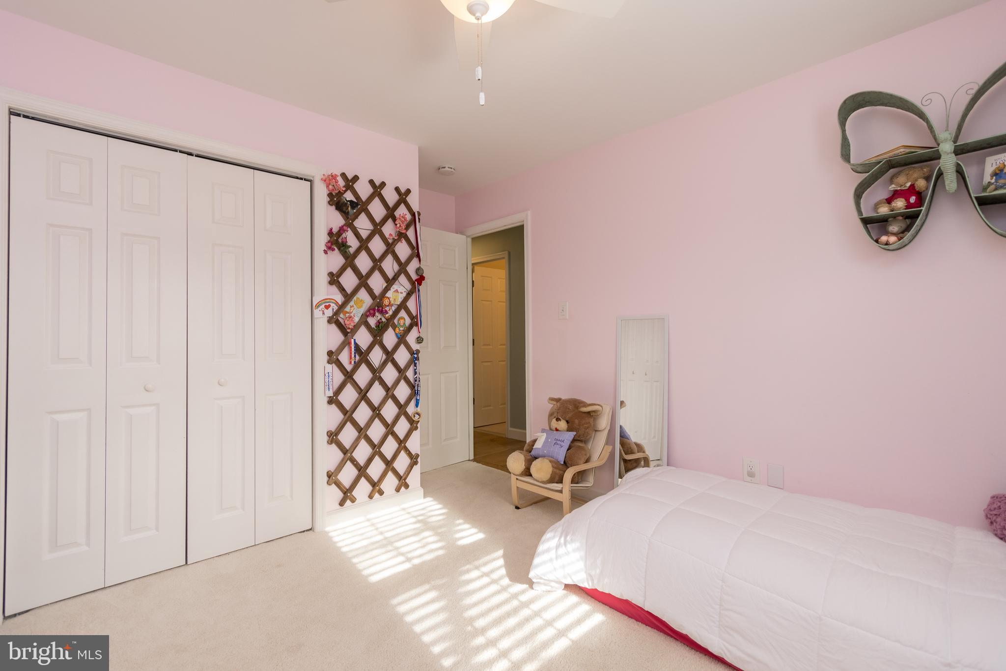 BROOKVILLE KNOLLS - Residential