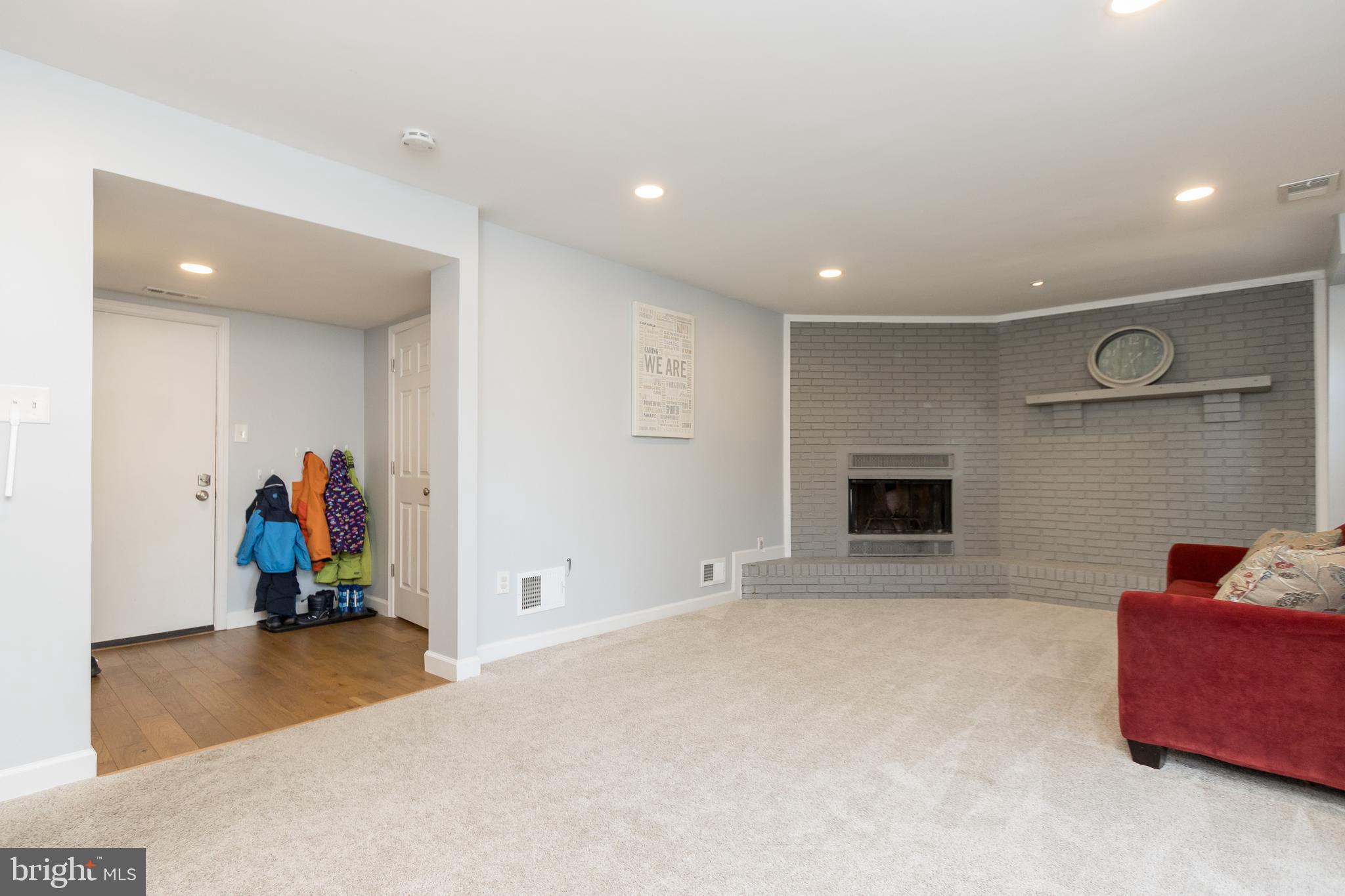 BROOKVILLE KNOLLS - Residential