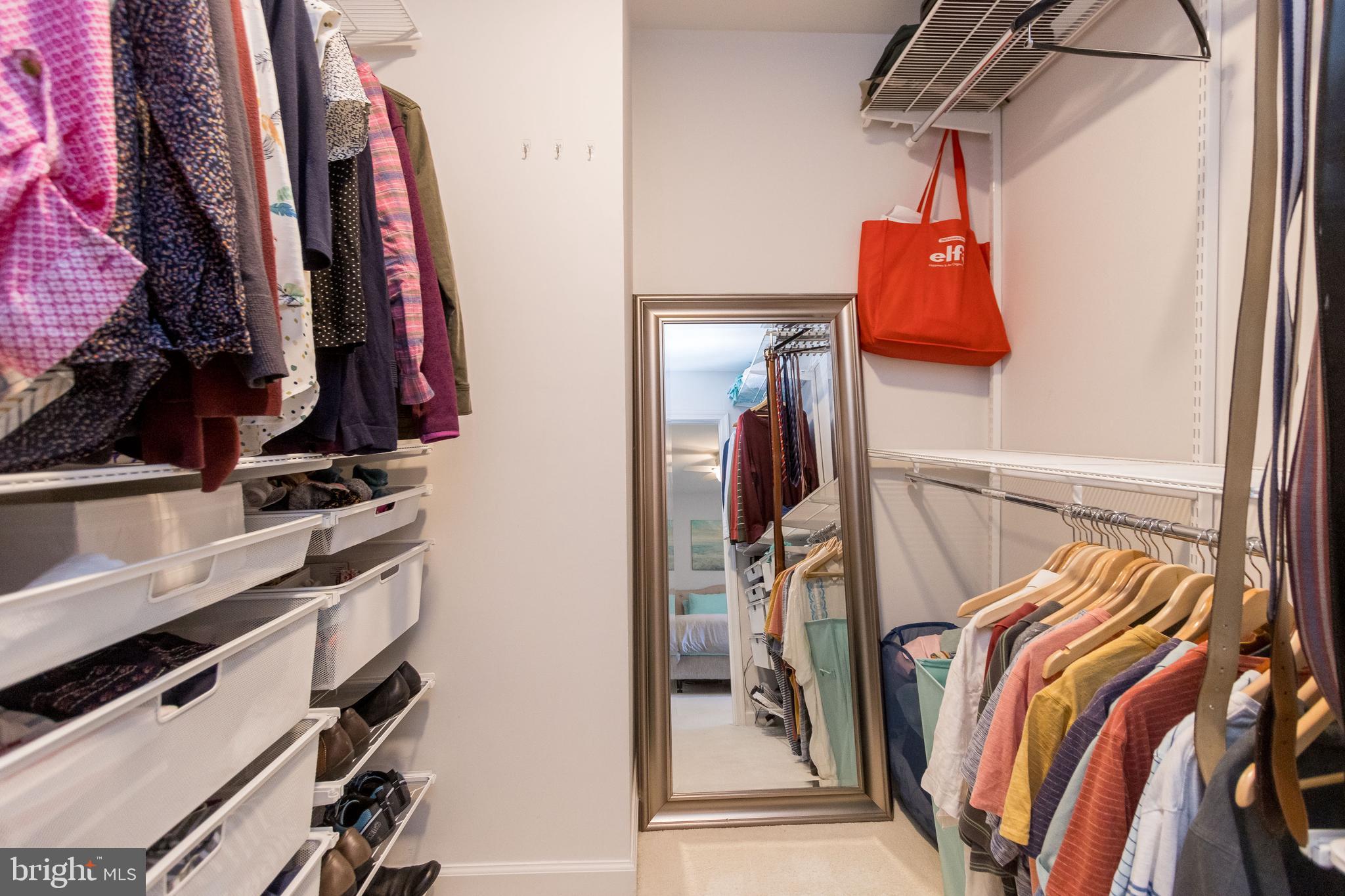 BROOKVILLE KNOLLS - Residential