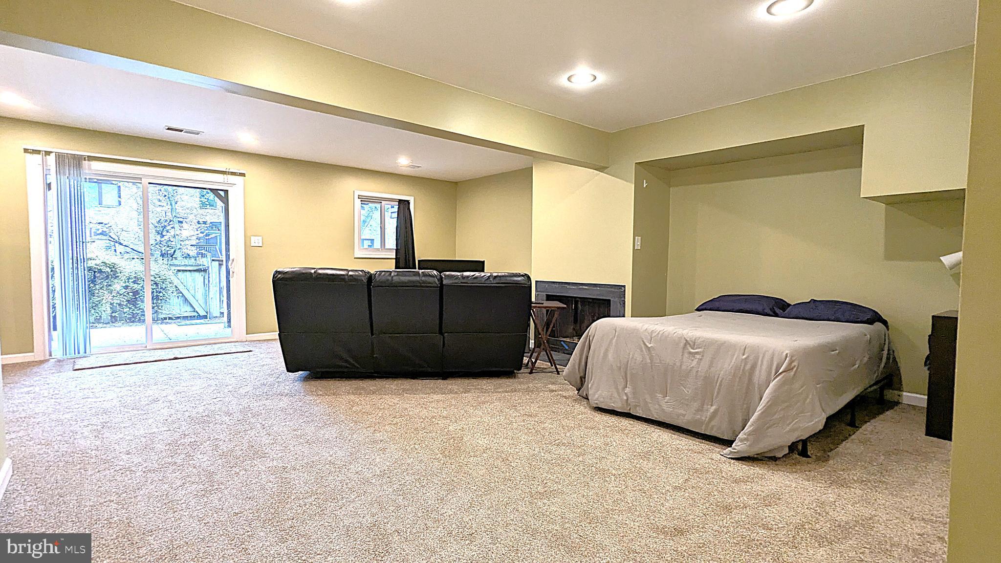 CHERRYWOOD SQUARE - Residential