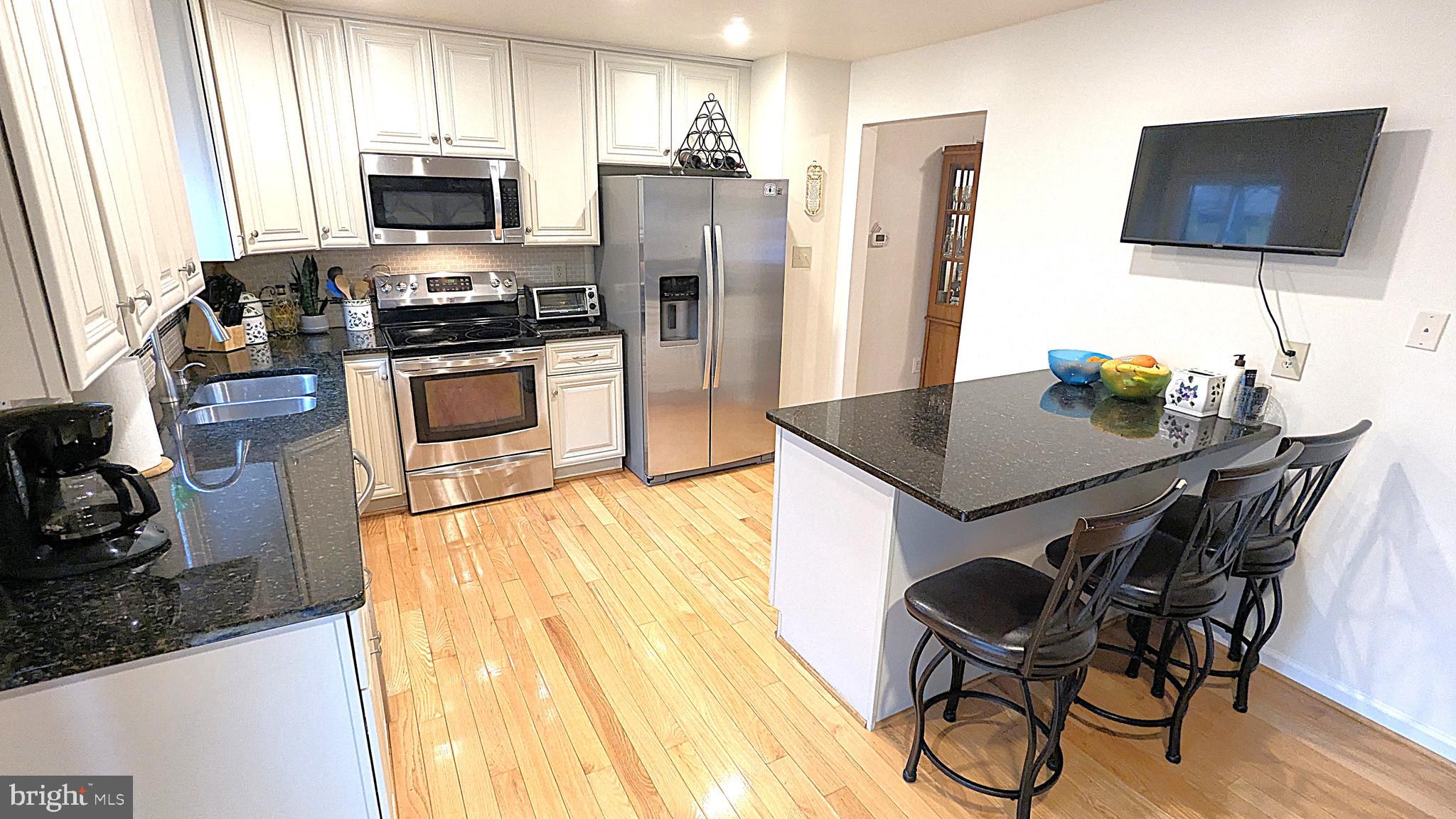 CHERRYWOOD SQUARE - Residential