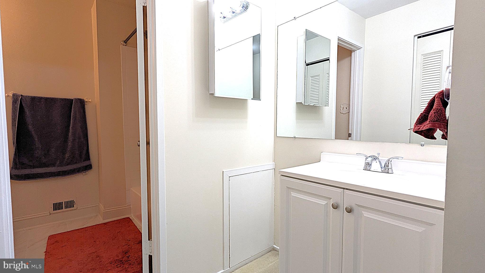 CHERRYWOOD SQUARE - Residential