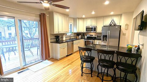 2973 BORGE STREET OAKTON VA 22124