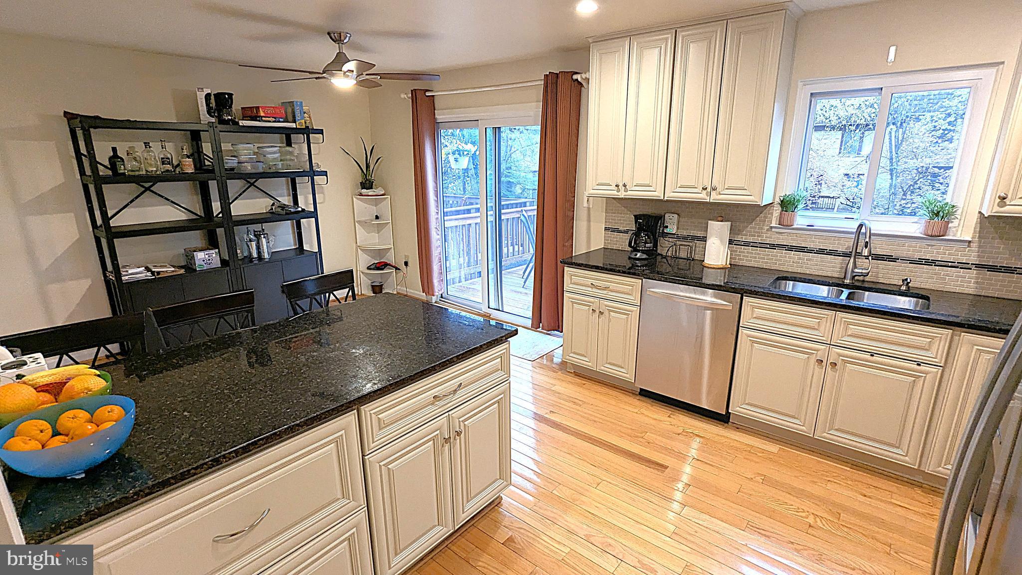 CHERRYWOOD SQUARE - Residential