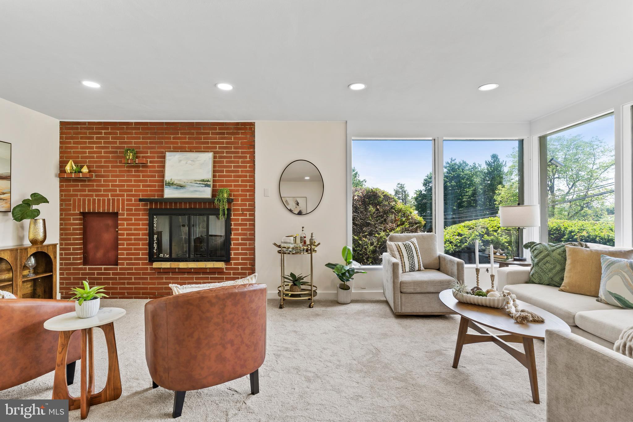 3700 VISTA TERRACE