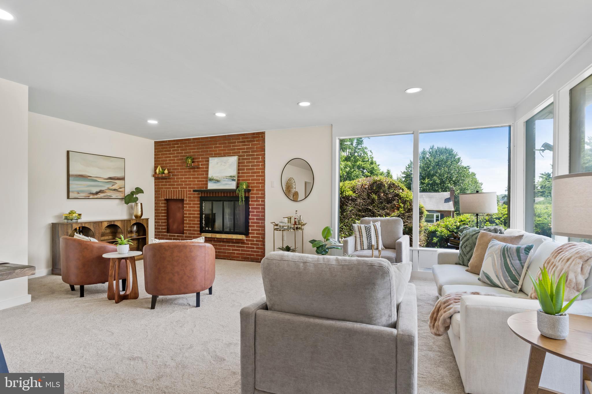 3700 VISTA TERRACE