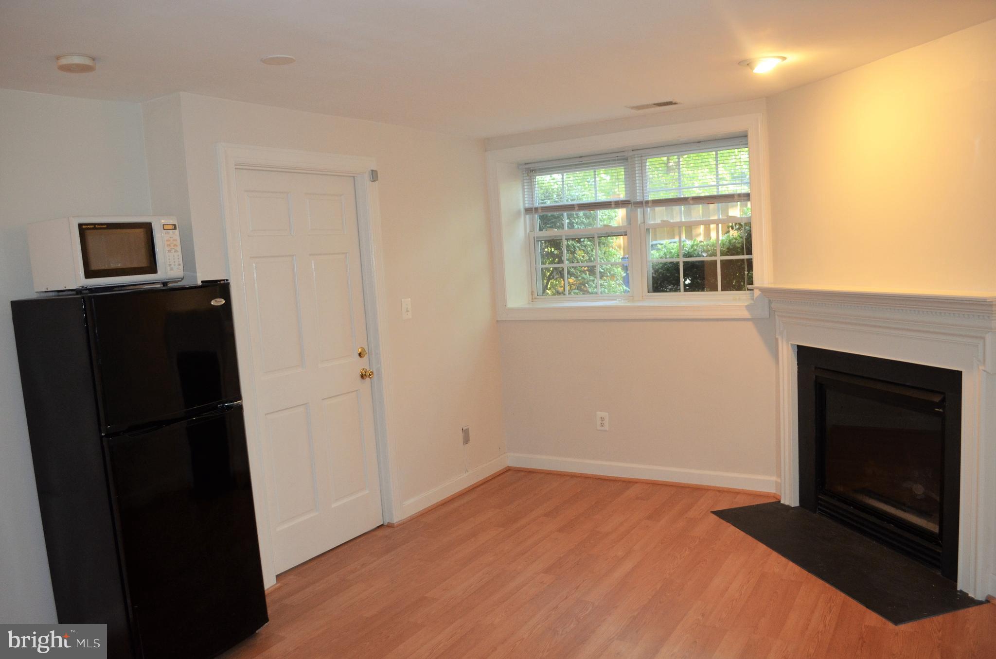 SPRING LANE TOWNHOUSES - Residential Lease