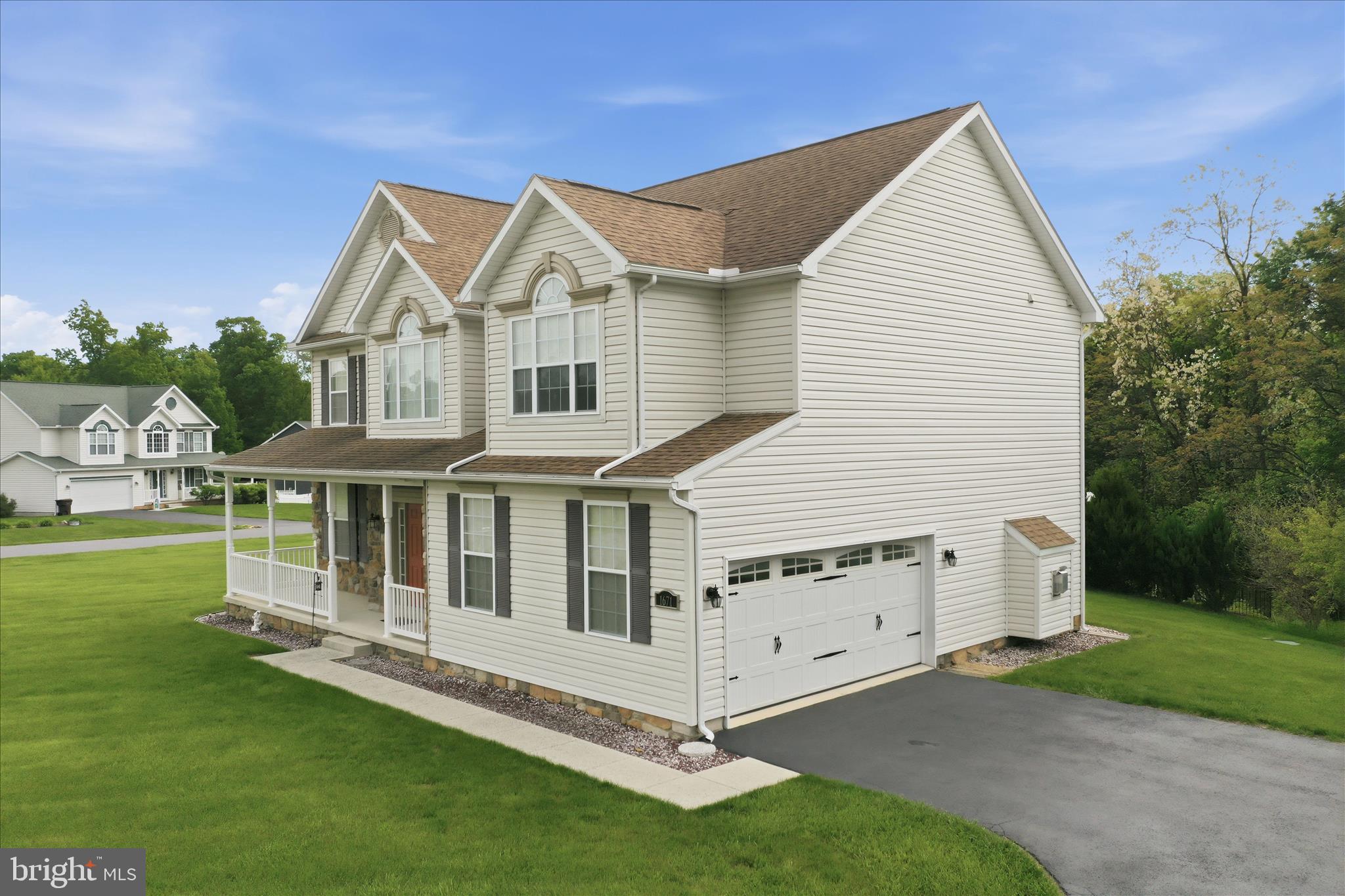 1671 RAVEN DRIVE N 153