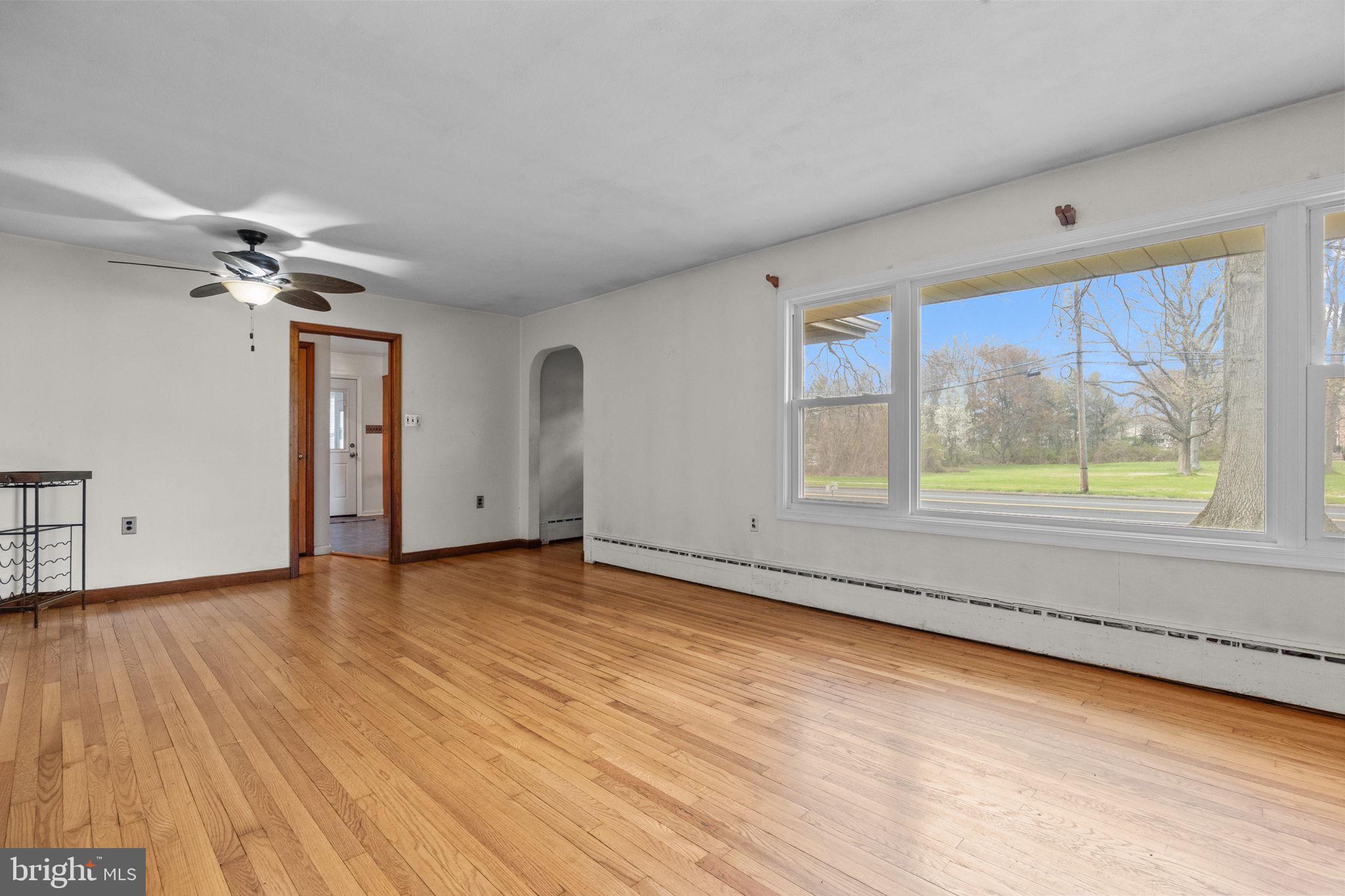 MAKEFIELD VILLAGE - Residential