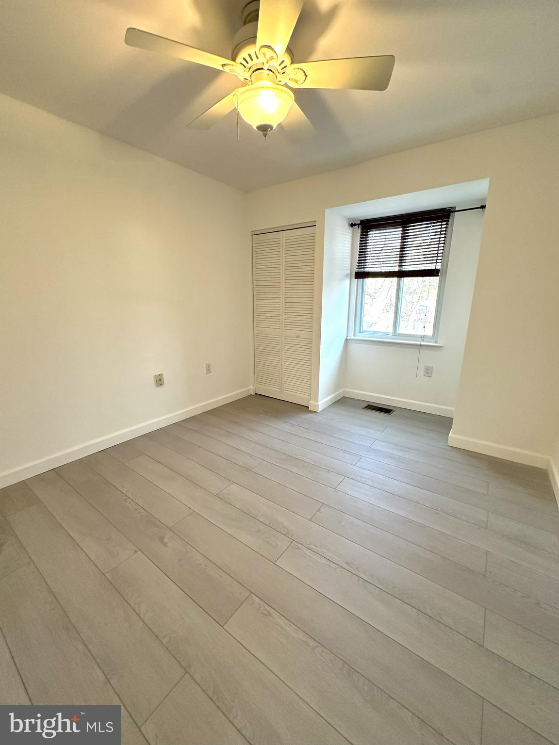 STEVENSON SQUARE - Residential Lease