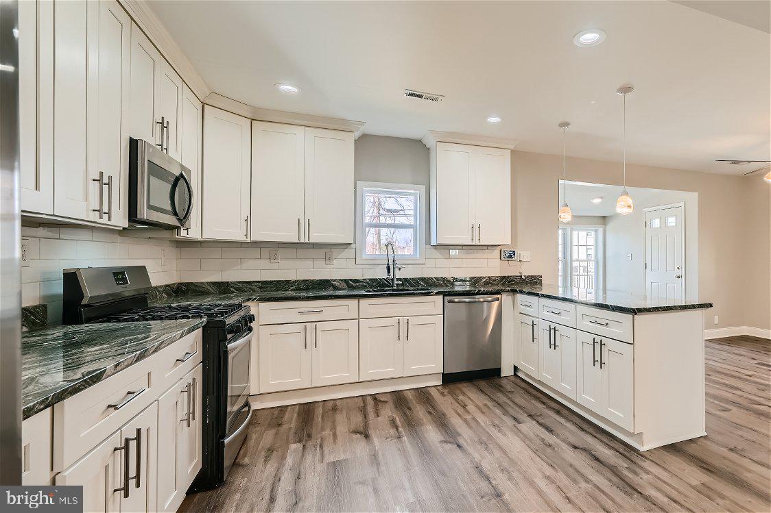 HARFORD PARK - Residential Lease