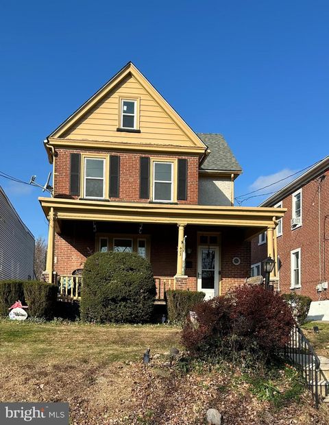 Photo of 423 N Forrest Ave, NORRISTOWN, PA 19403 (MLS # PAMC2167644)