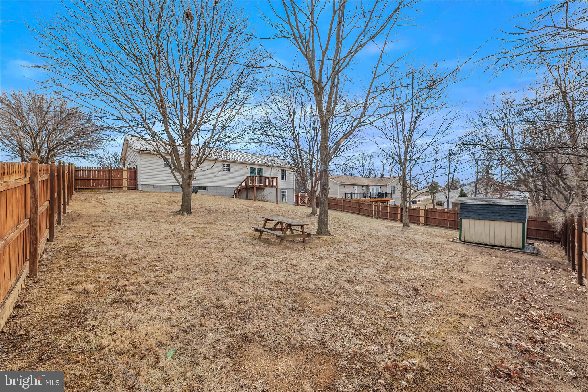 DOUGLAS OAKS - Residential