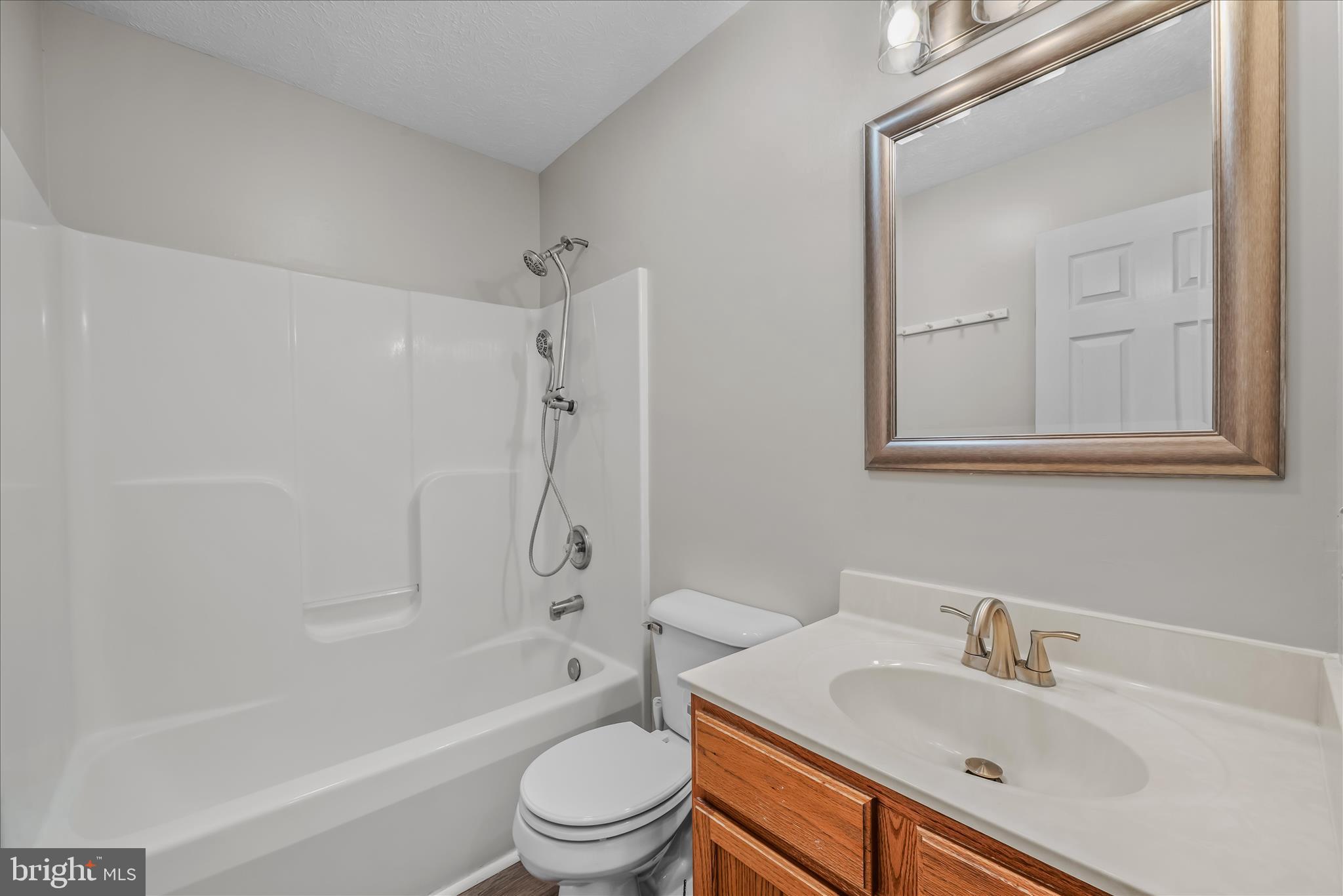 DOUGLAS OAKS - Residential