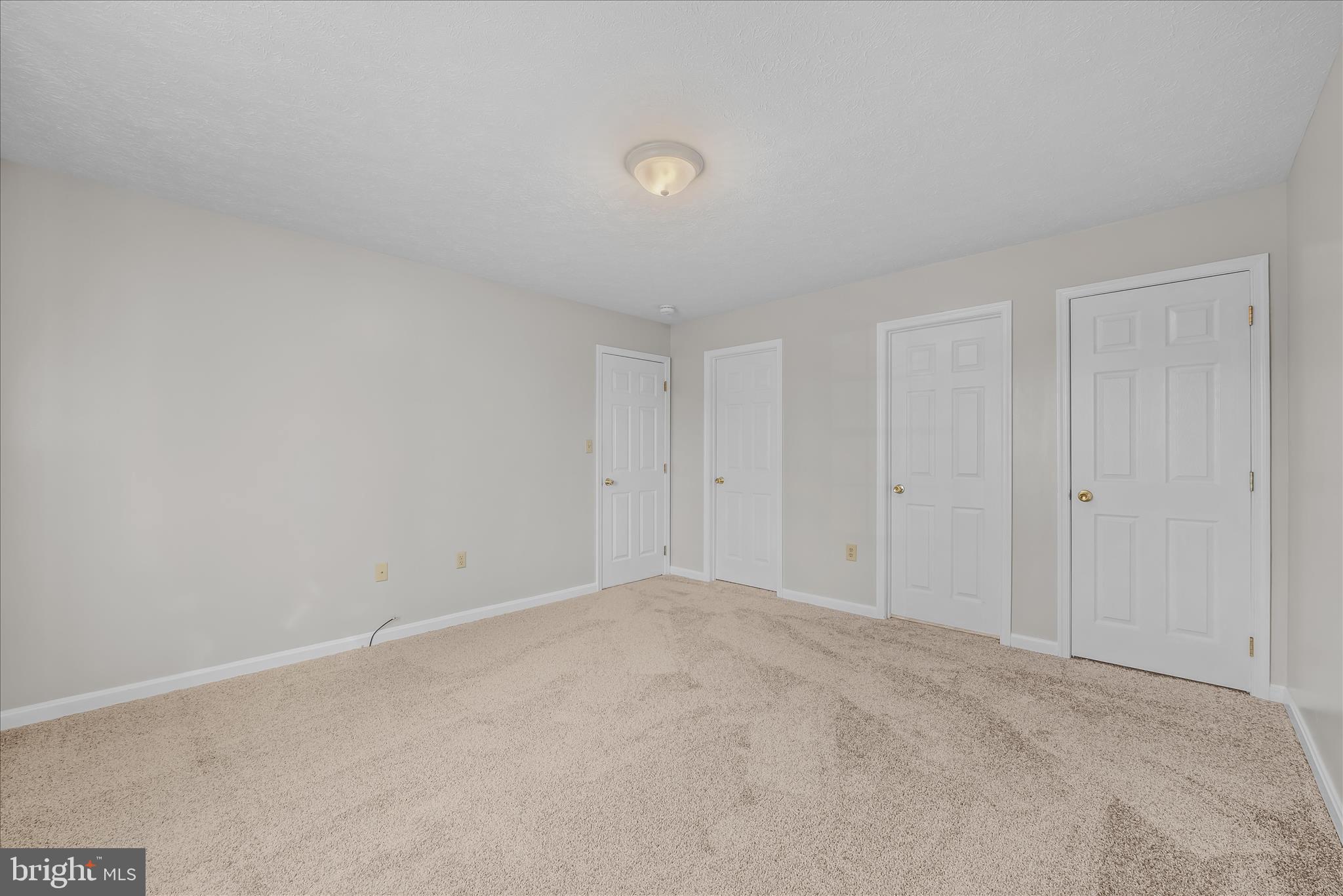 DOUGLAS OAKS - Residential