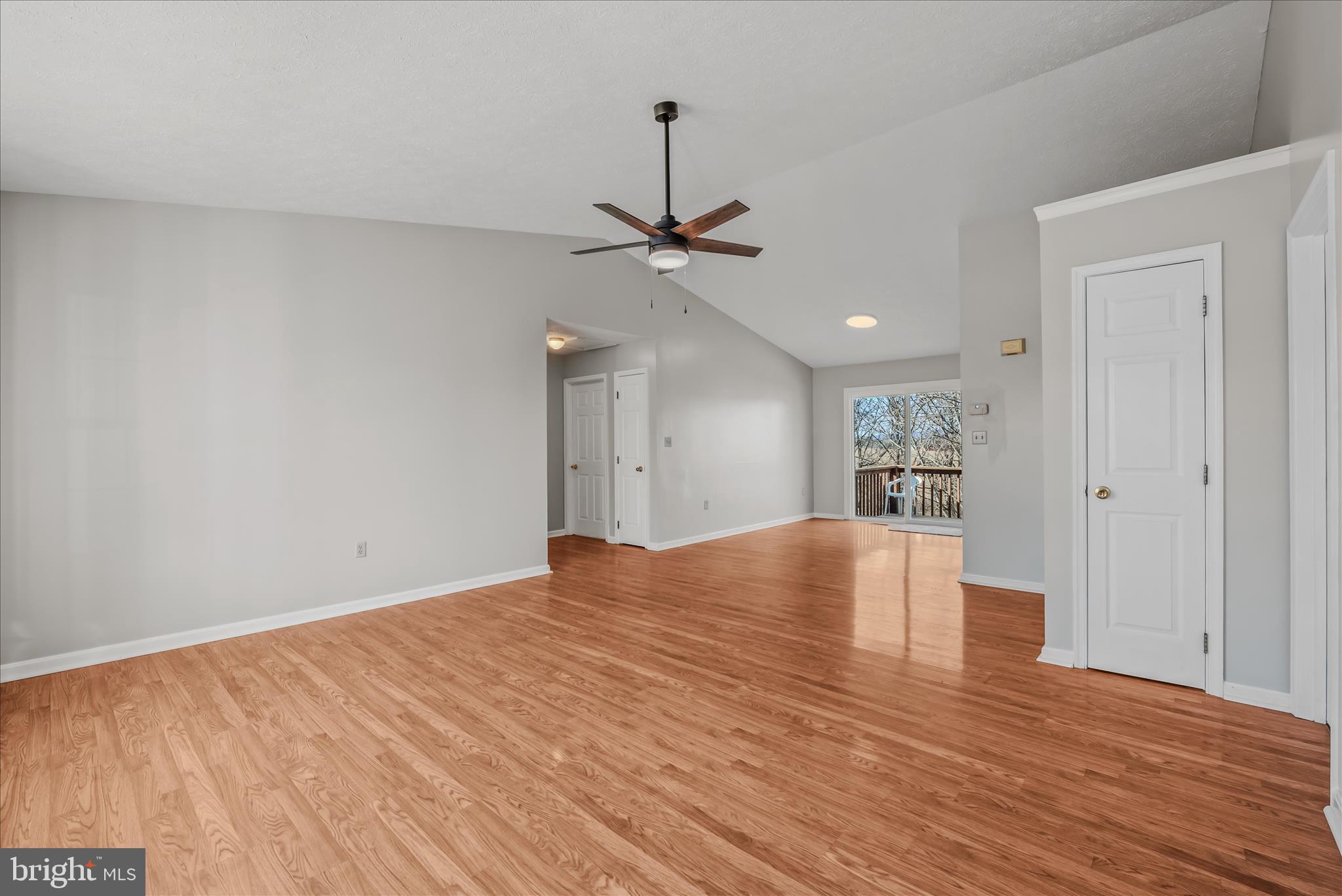 DOUGLAS OAKS - Residential