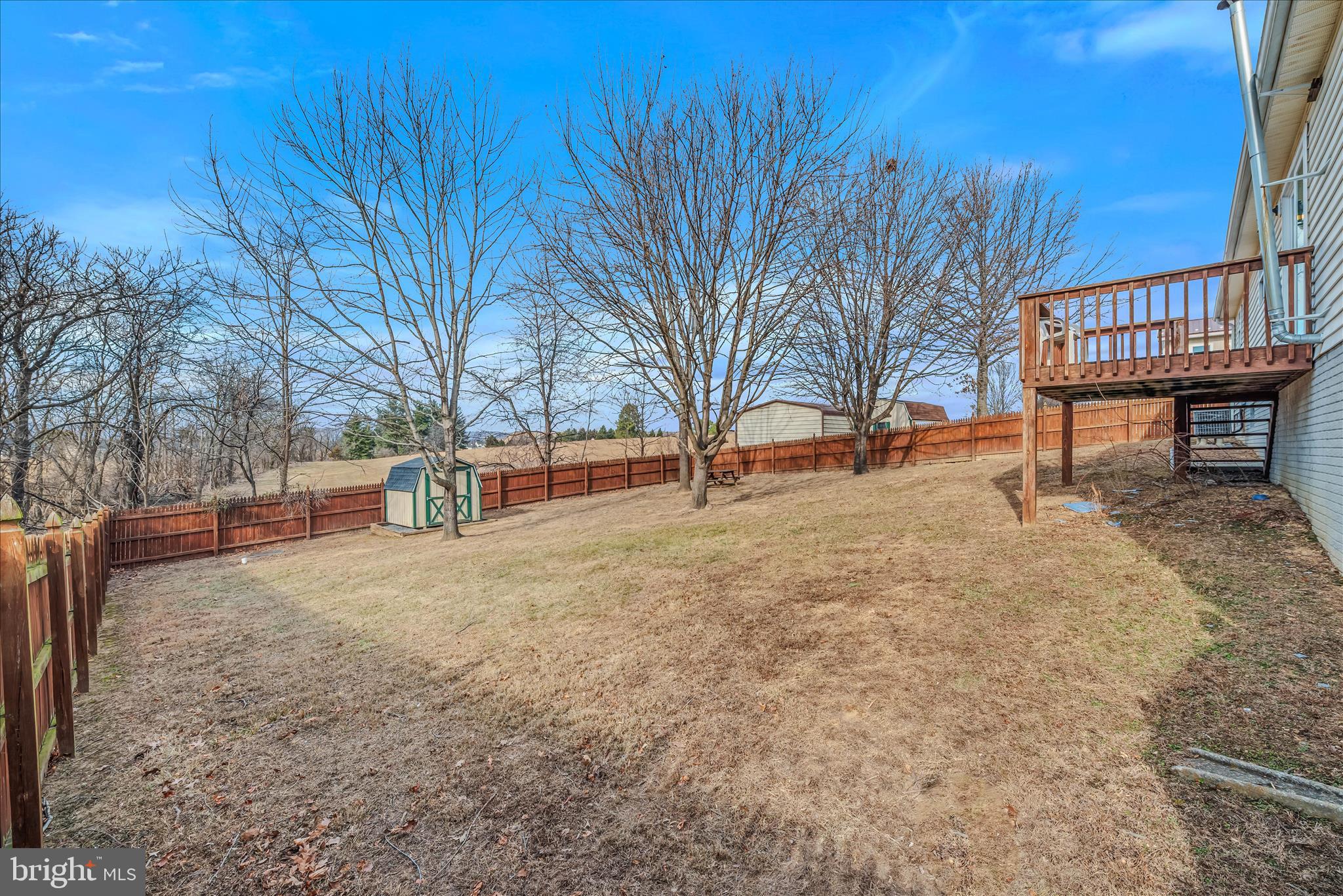 DOUGLAS OAKS - Residential