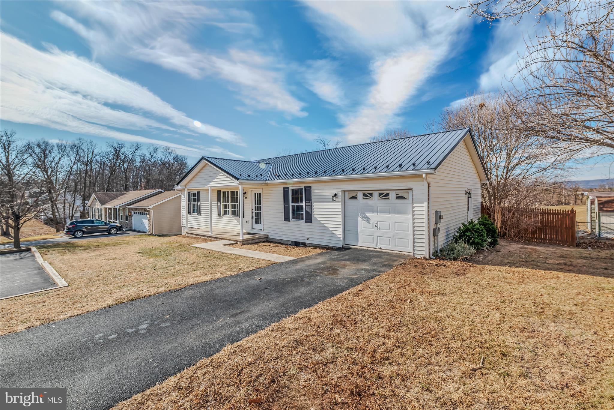 DOUGLAS OAKS - Residential