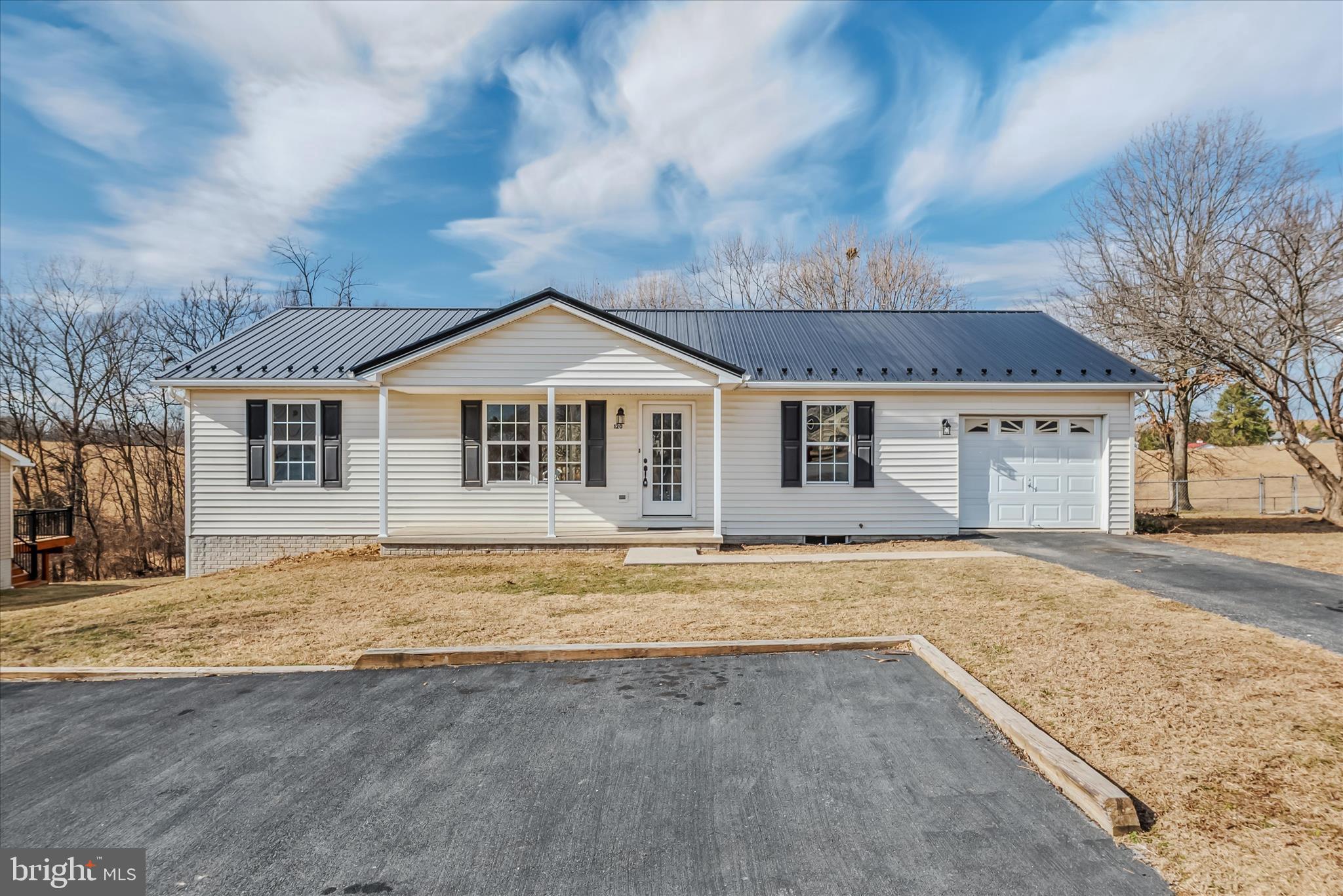 DOUGLAS OAKS - Residential