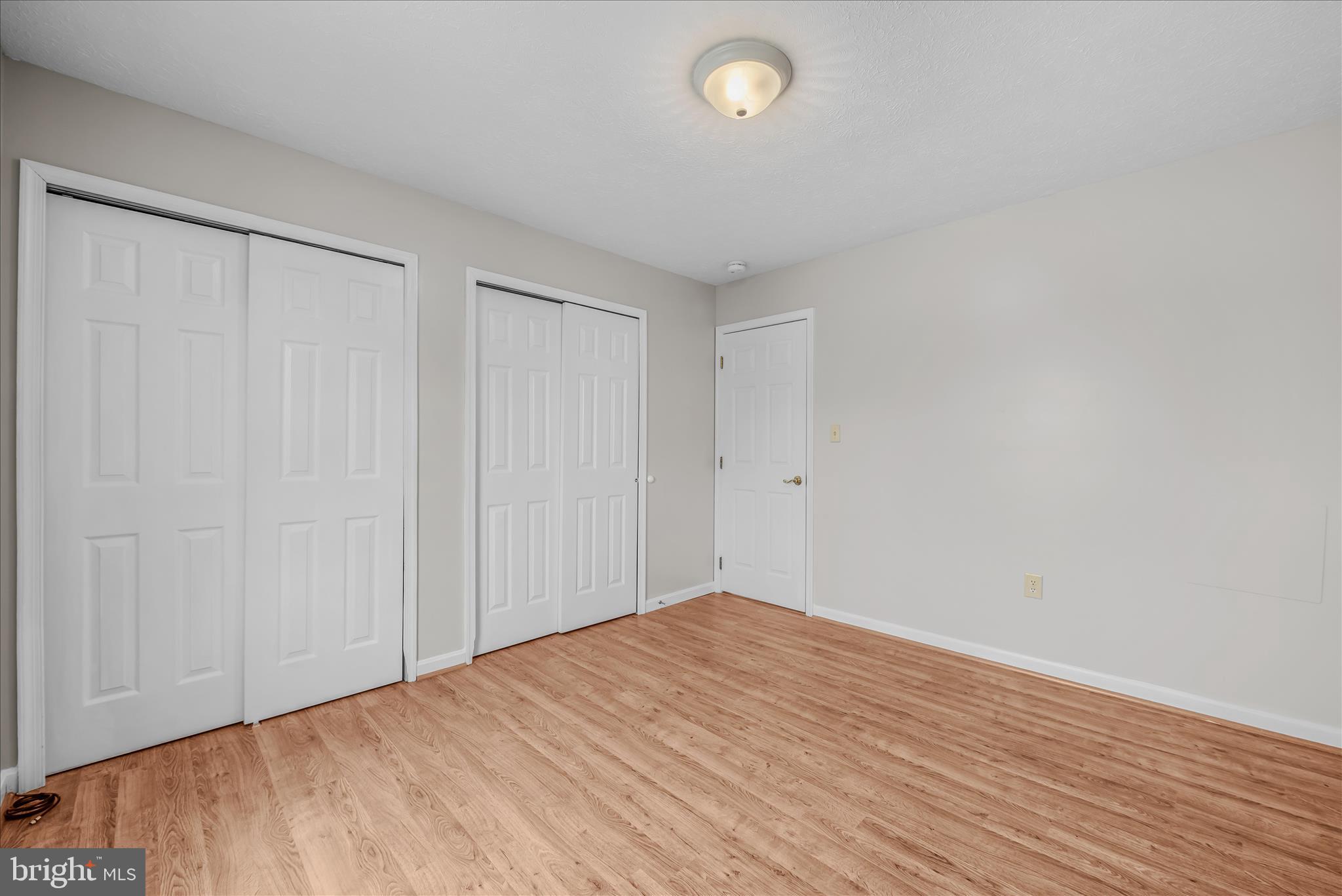 DOUGLAS OAKS - Residential