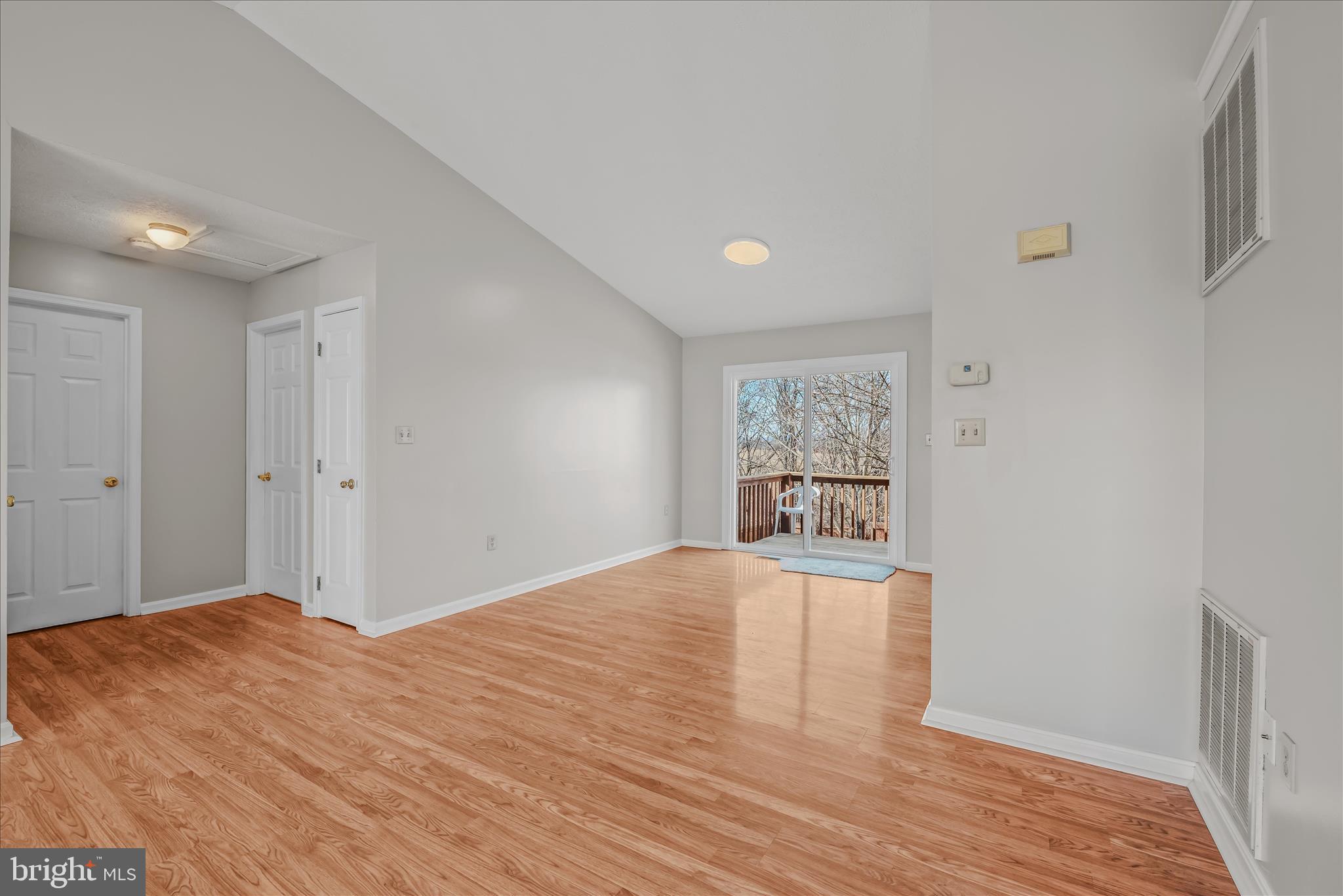 DOUGLAS OAKS - Residential