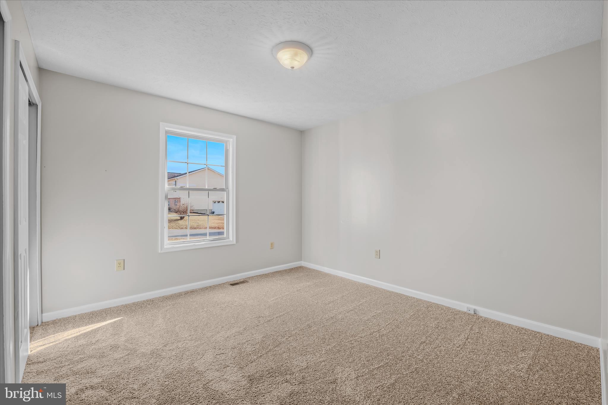 DOUGLAS OAKS - Residential