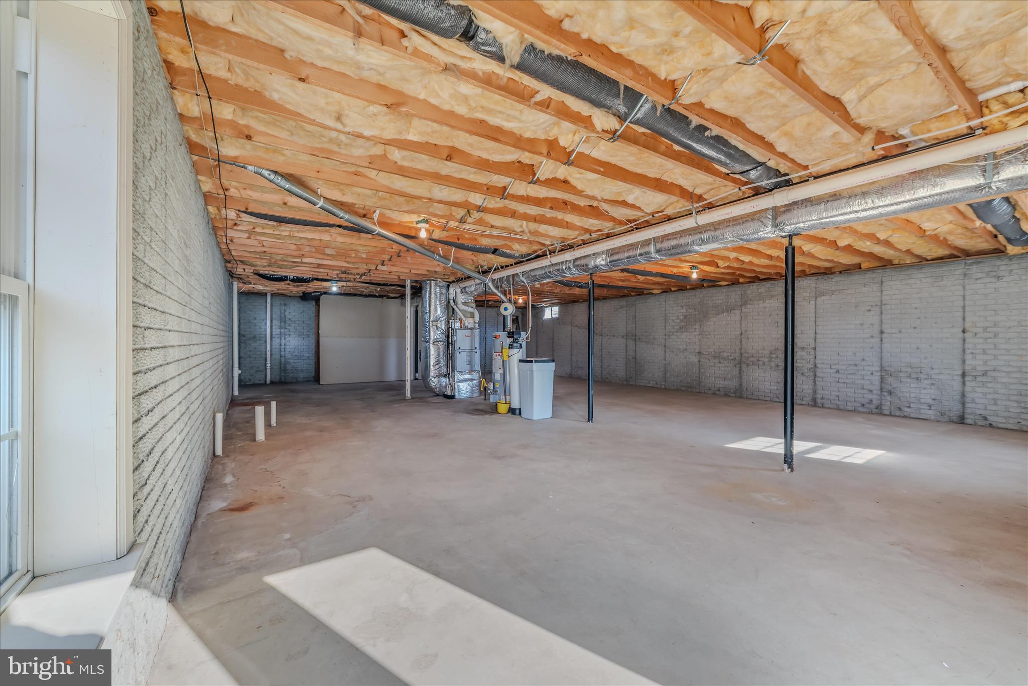 DOUGLAS OAKS - Residential