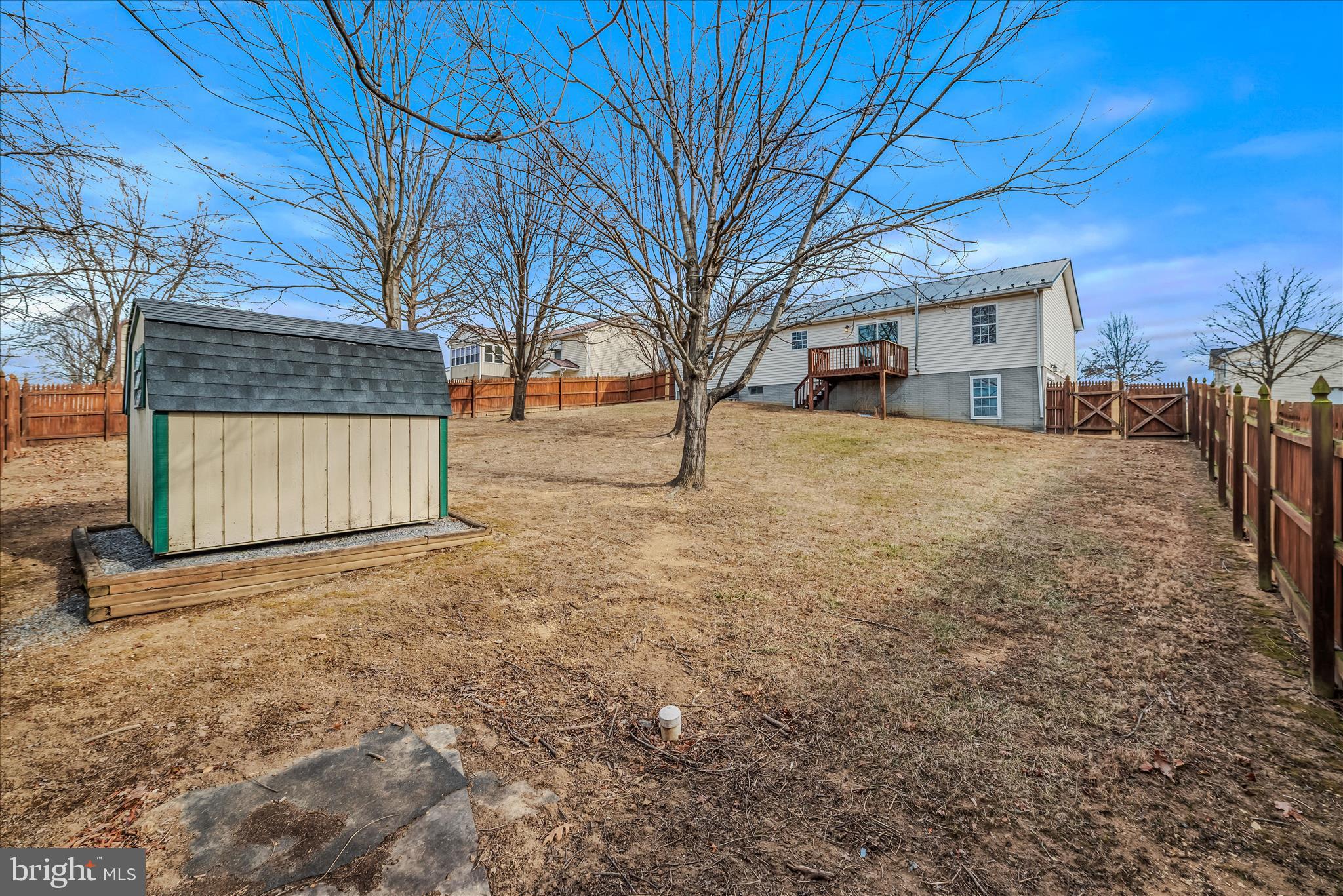 DOUGLAS OAKS - Residential